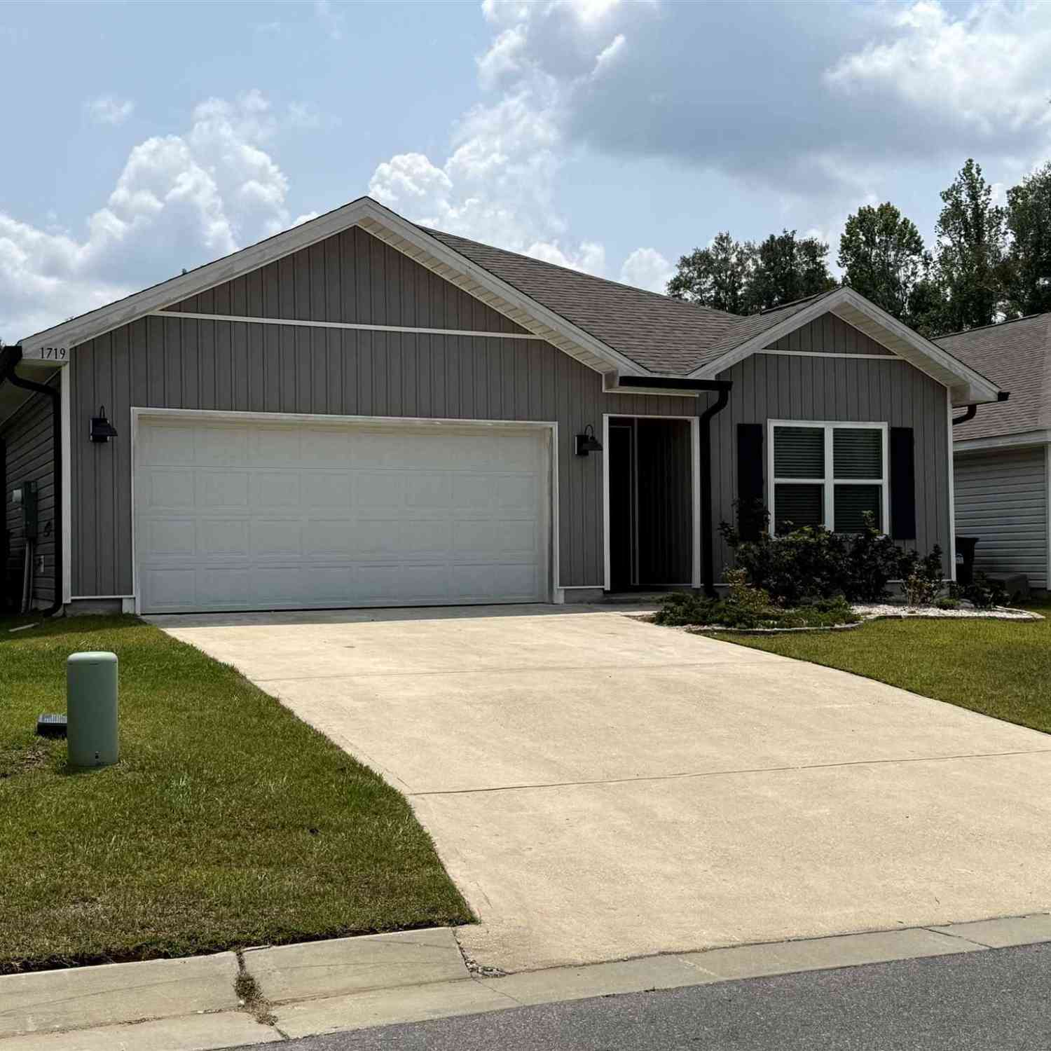 Homes For Rent - 1719 Paisleigh Dr<br/> Pensacola, FL 32534