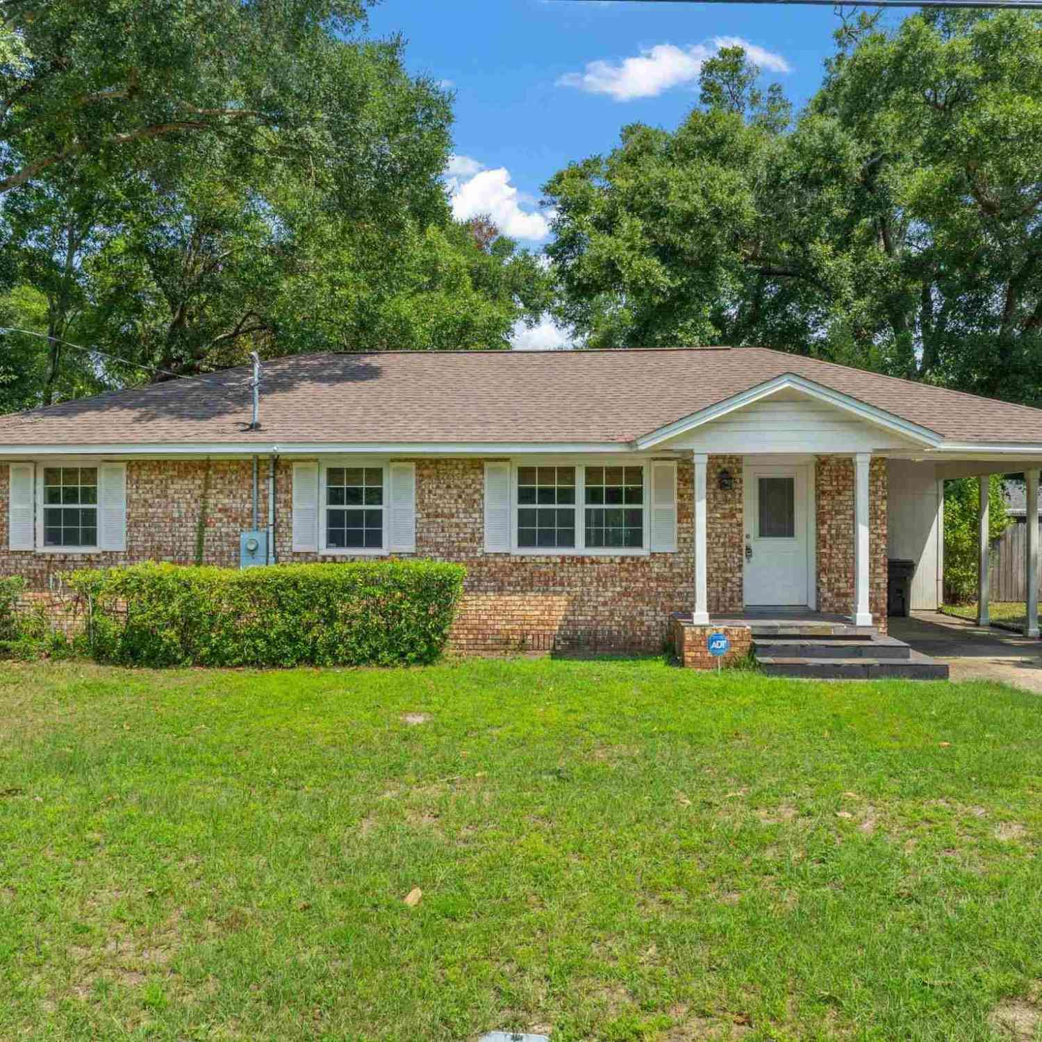 Homes For Rent - 1220 Dexter Ave<br/> Pensacola, FL 32507