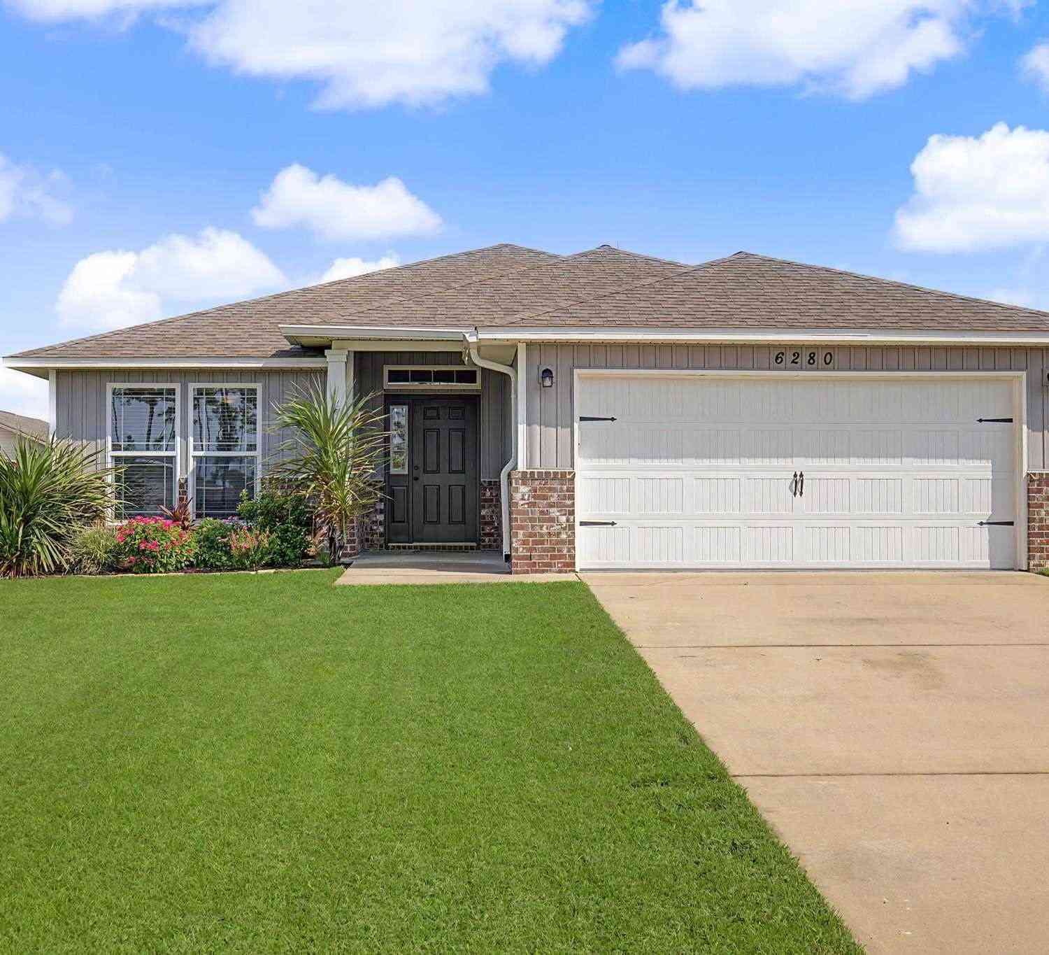 Homes For Sale - 6280 Redberry Dr<br/> Gulf Breeze, FL 32563