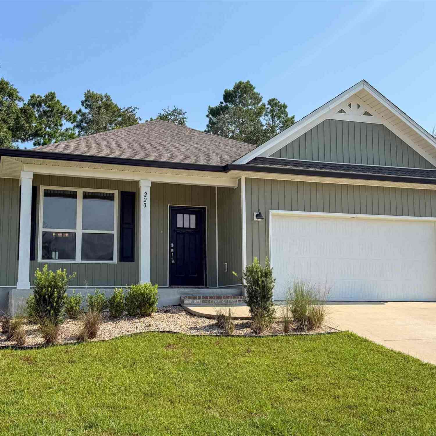 Homes For Rent - 220 Camellia Dr<br/> Cantonment, FL 32533