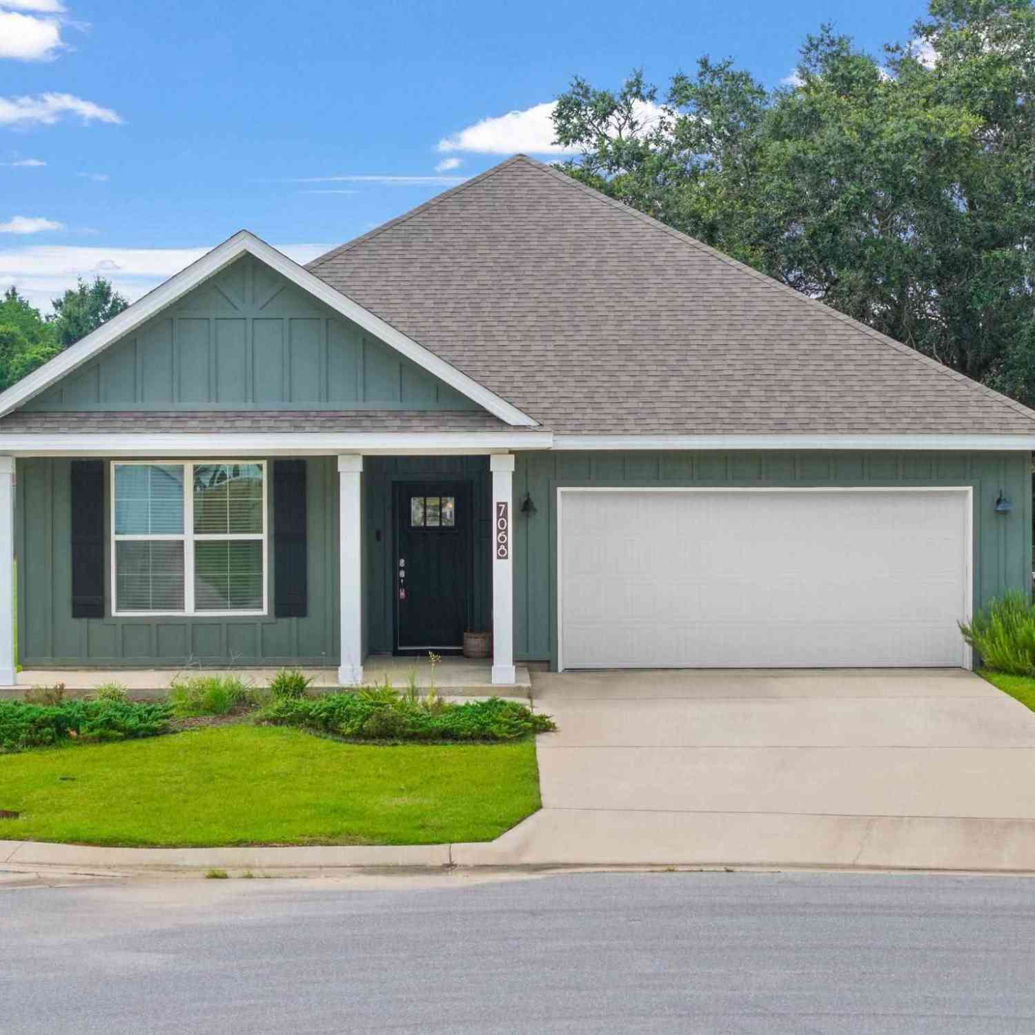 Homes For Rent - 7068 Whitetail Run Dr<br/> Pensacola, FL 32526