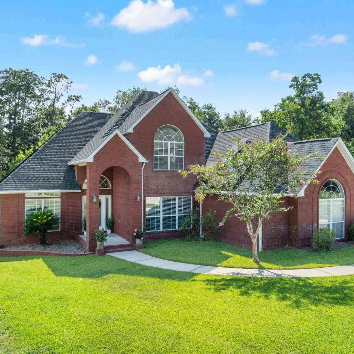 Homes For Sale - 905 Caterpillar Ln<br/> Cantonment, FL 32533