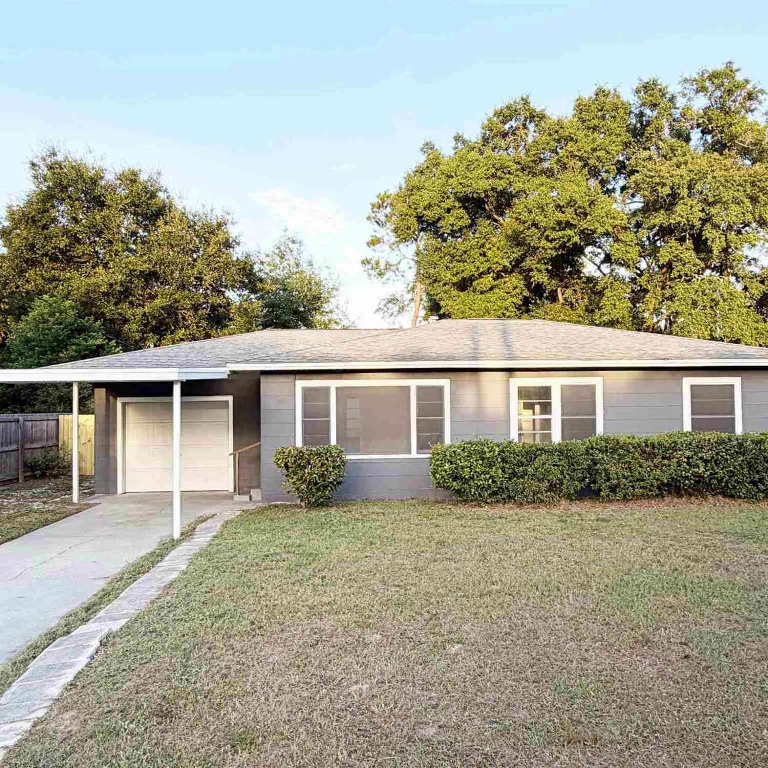 Homes For Sale - 240 Callaway Ave<br/> Pensacola, FL 32505