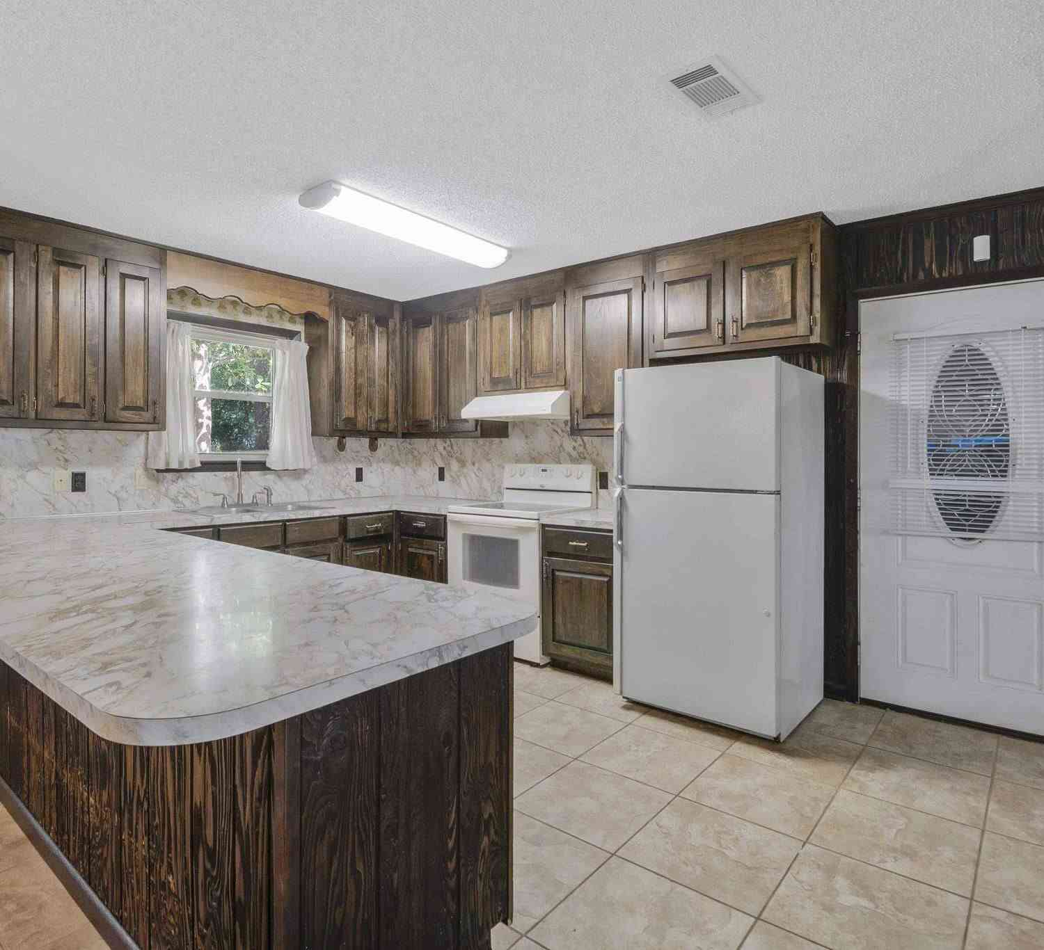 Homes For Sale - 6274 Greenwood Dr<br/> Santa Rosa County, Milton, FL 32570