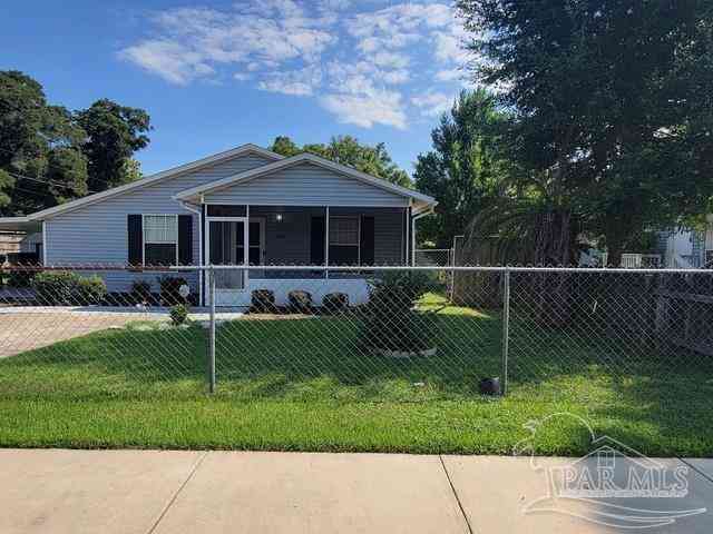 Homes For Rent - 2301 W Mallory St<br/> Pensacola, FL 32505