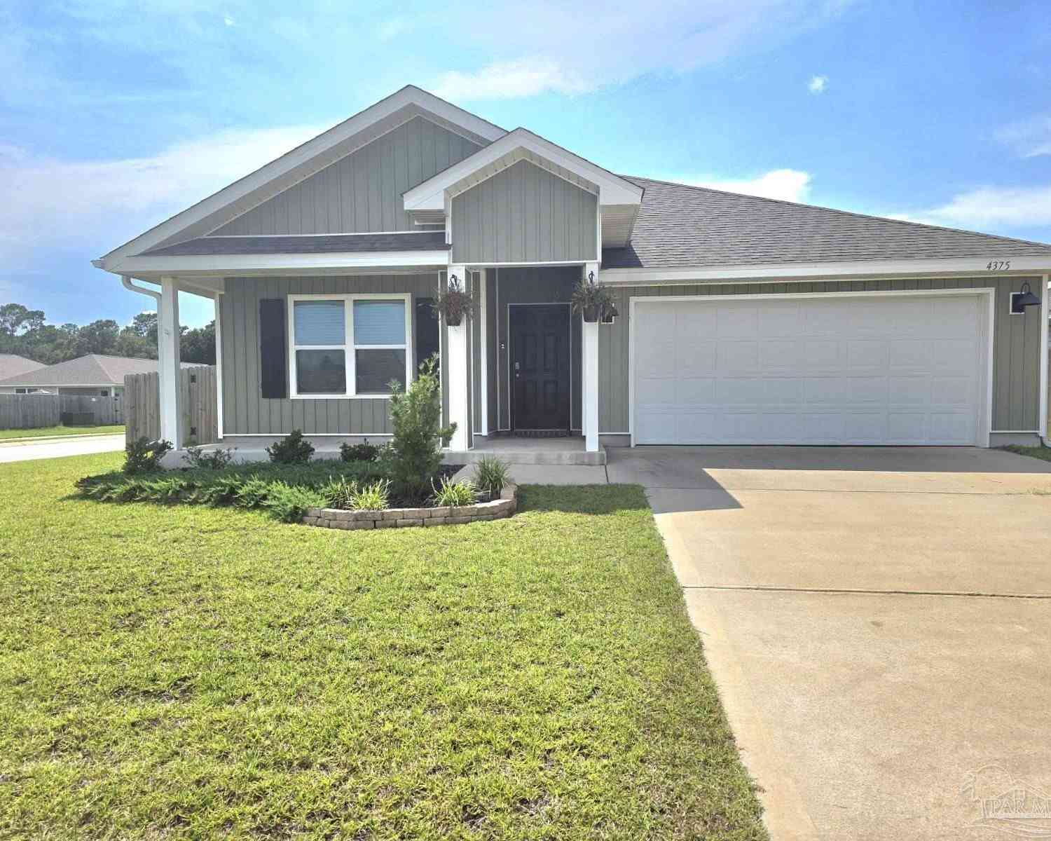 Homes For Rent - 4375 White Cedar Ct<br/> Pace, FL 32571