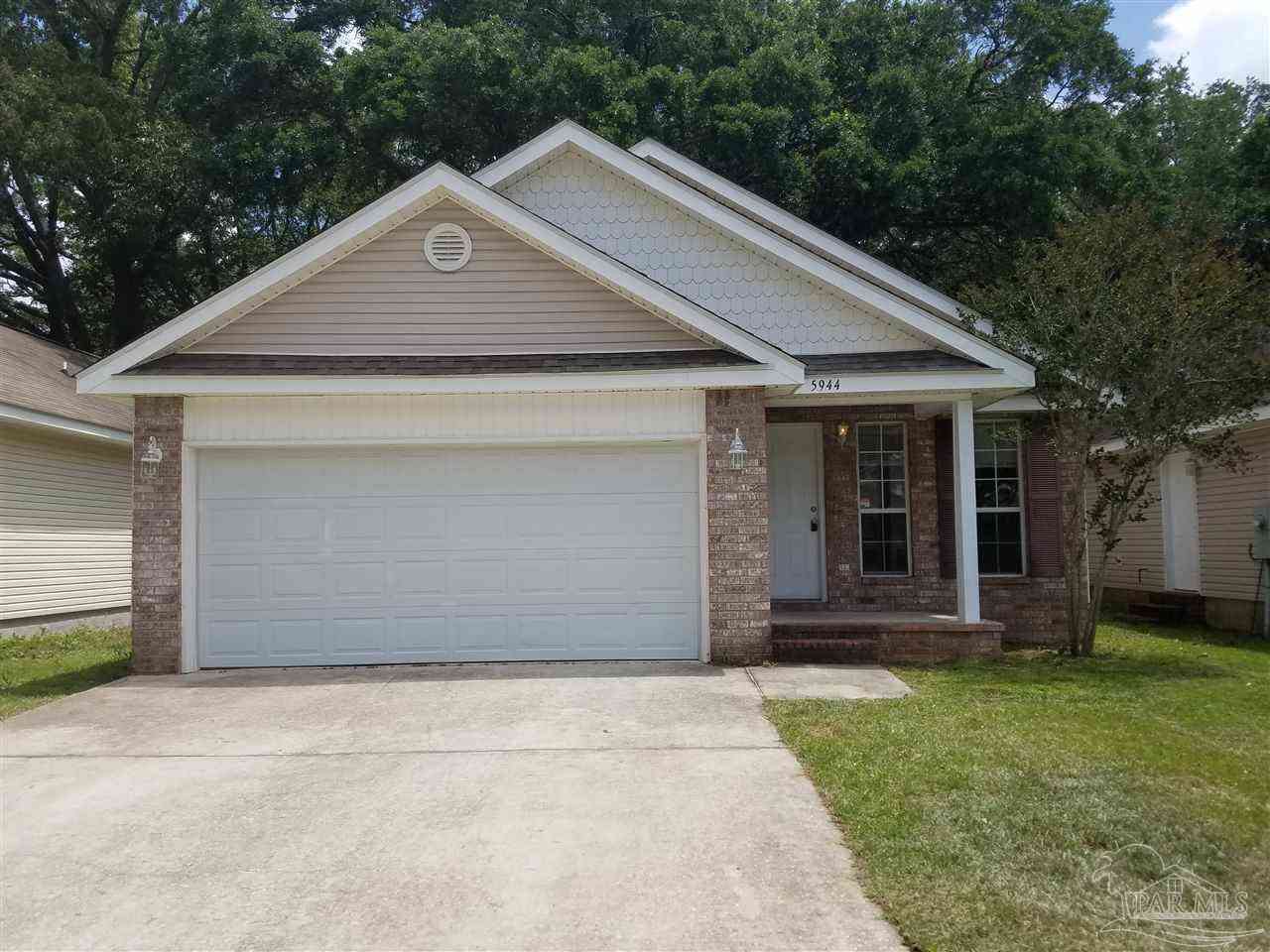 Homes For Rent - 5944 Last Big Tree Ln<br/> Pensacola, FL 32505