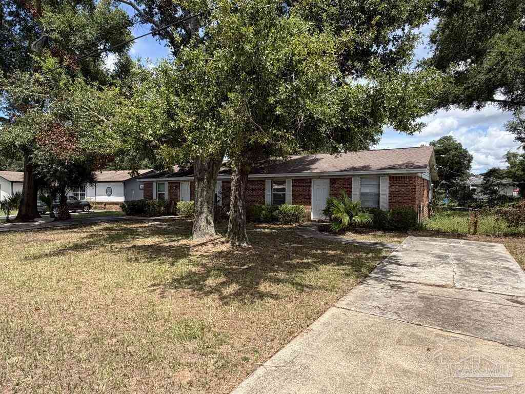 Homes For Rent - 204 Brandywine Rd #B<br/> Pensacola, FL 32507