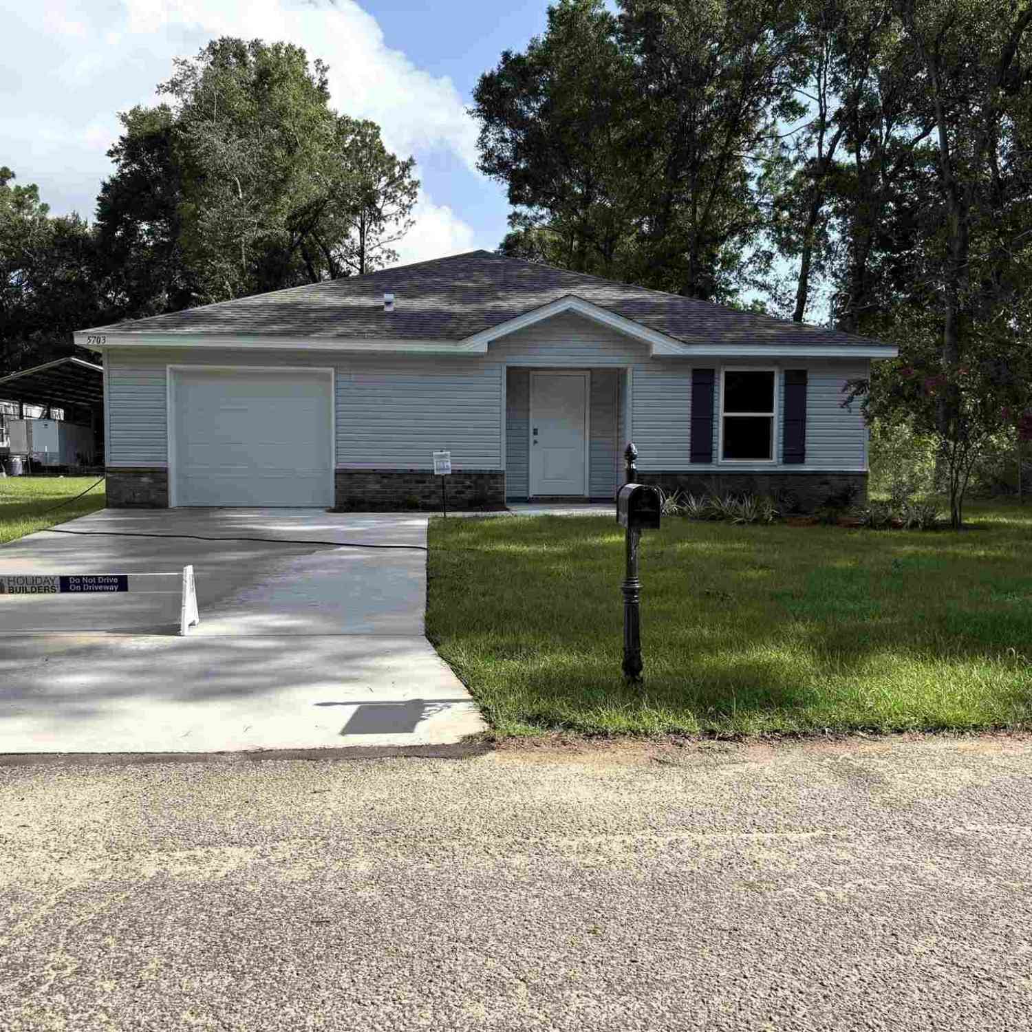 Homes For Sale - 5709 Meadow Rd<br/> Santa Rosa County, Milton, FL 32583