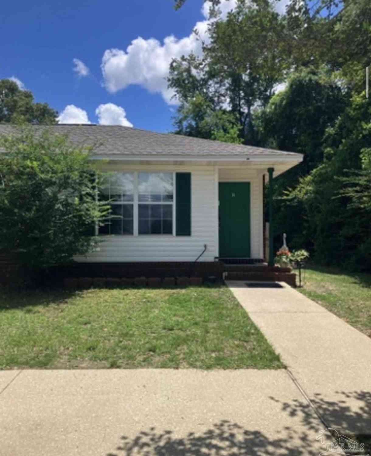 Homes For Rent - 3031 E Kingsfield Rd #C<br/> Pensacola, FL 32514