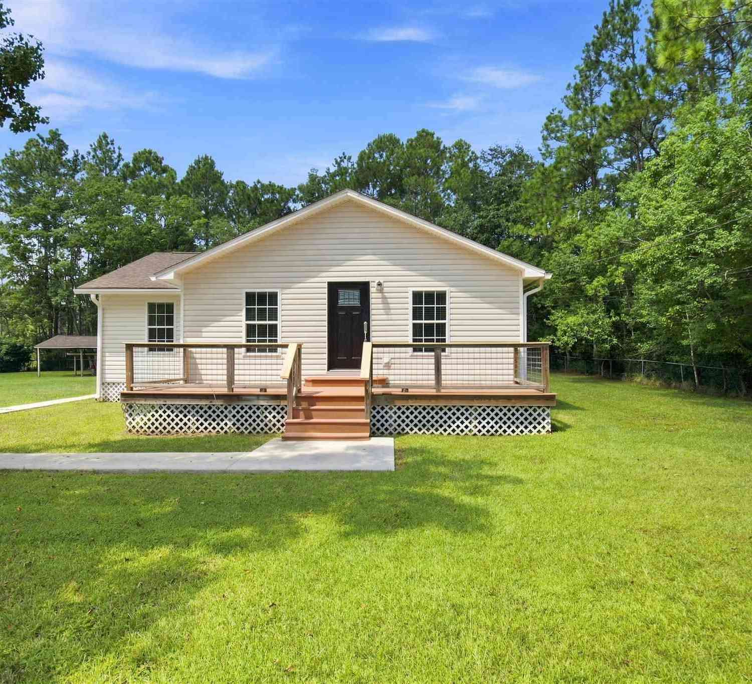Homes For Sale - 3263 Damon Dr<br/> Milton, FL 32583