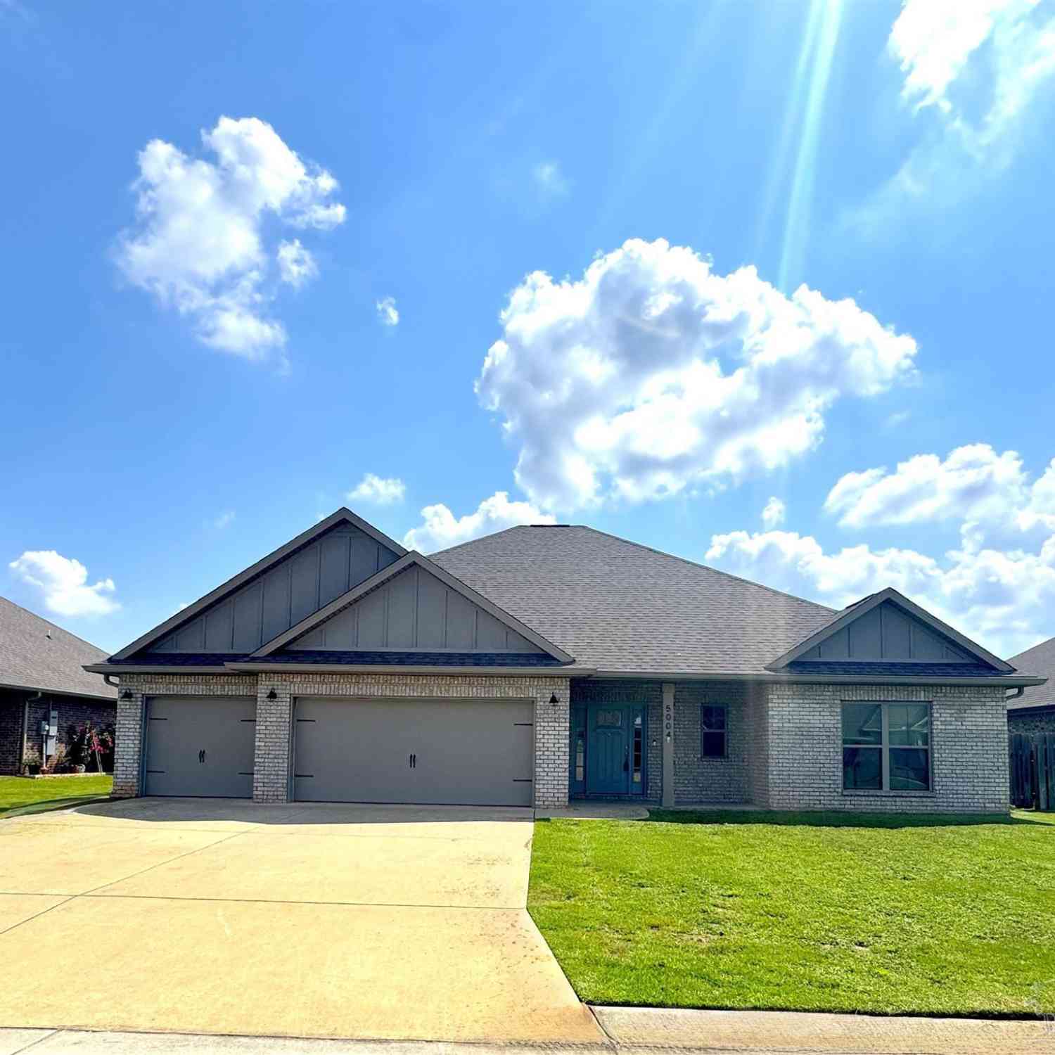 Homes For Sale - 5004 Wheeler Way<br/> Pensacola, FL 32526