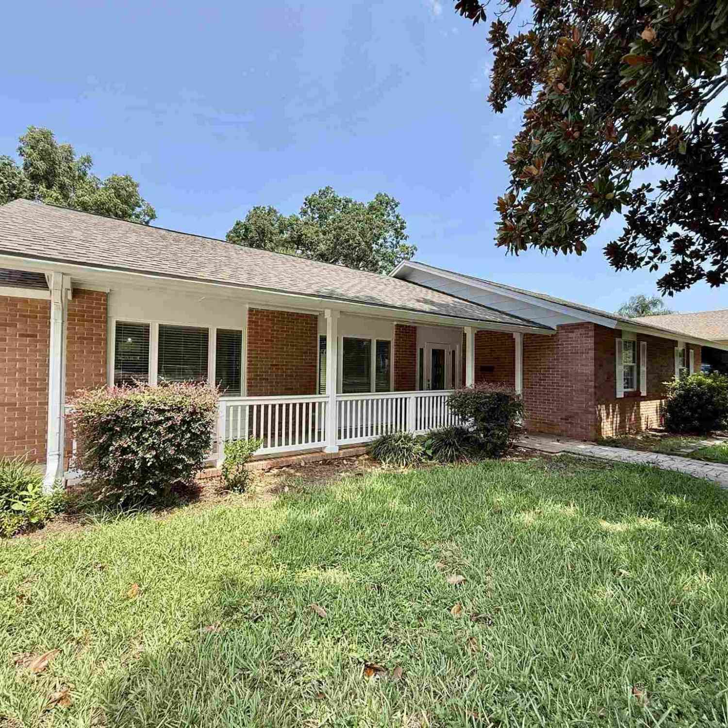 Homes For Rent - 204 Nandina Rd<br/> Santa Rosa County, Gulf Breeze, FL 32561