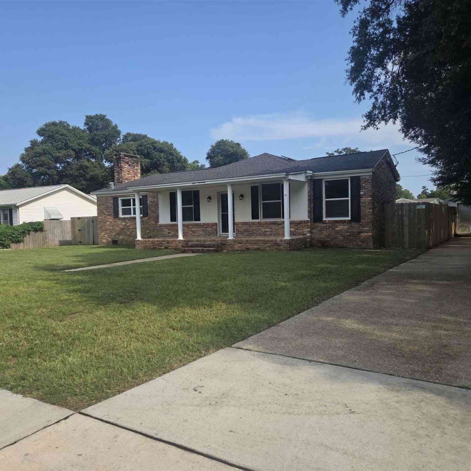 Homes For Sale - 1217 Dexter Ave<br/> Pensacola, FL 32507