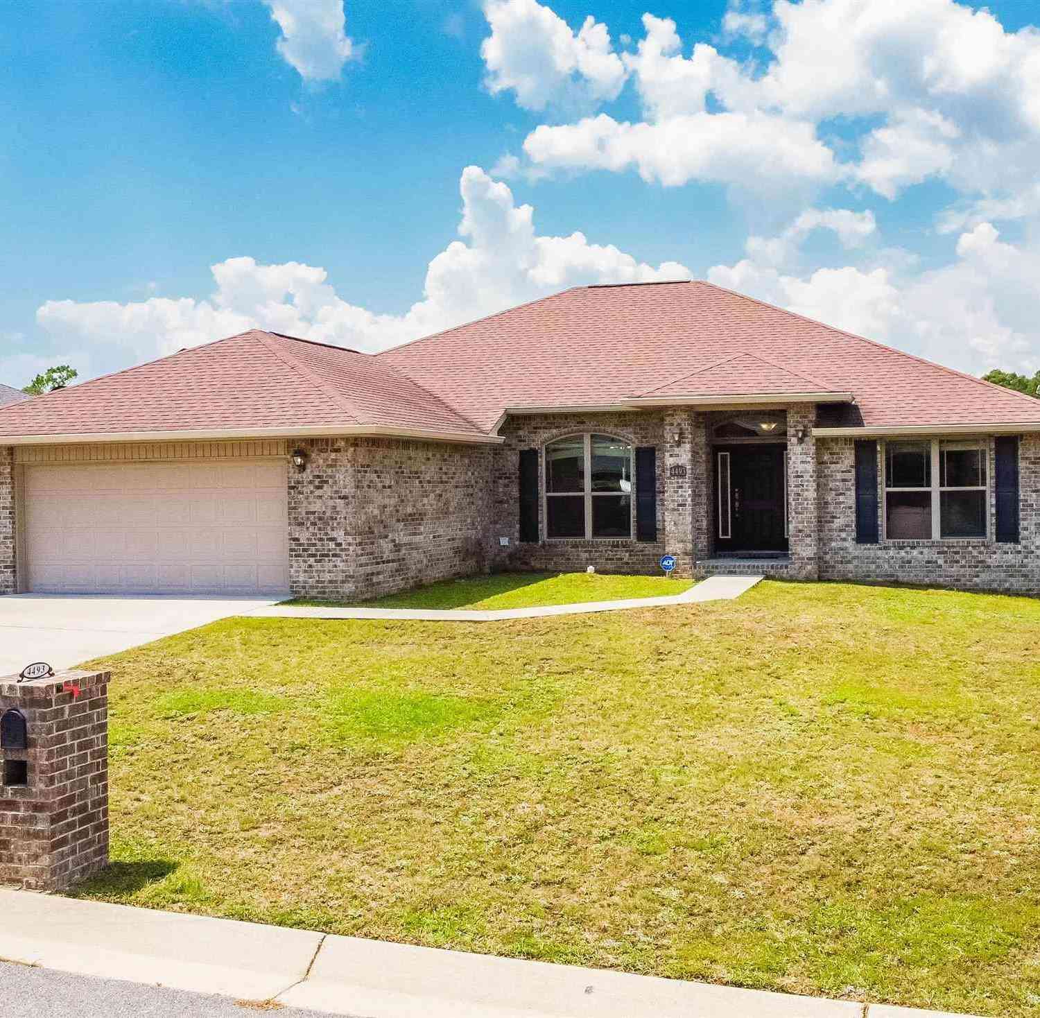 Homes For Sale - 4493 Hampton Bay Blvd<br/> Milton, FL 32583