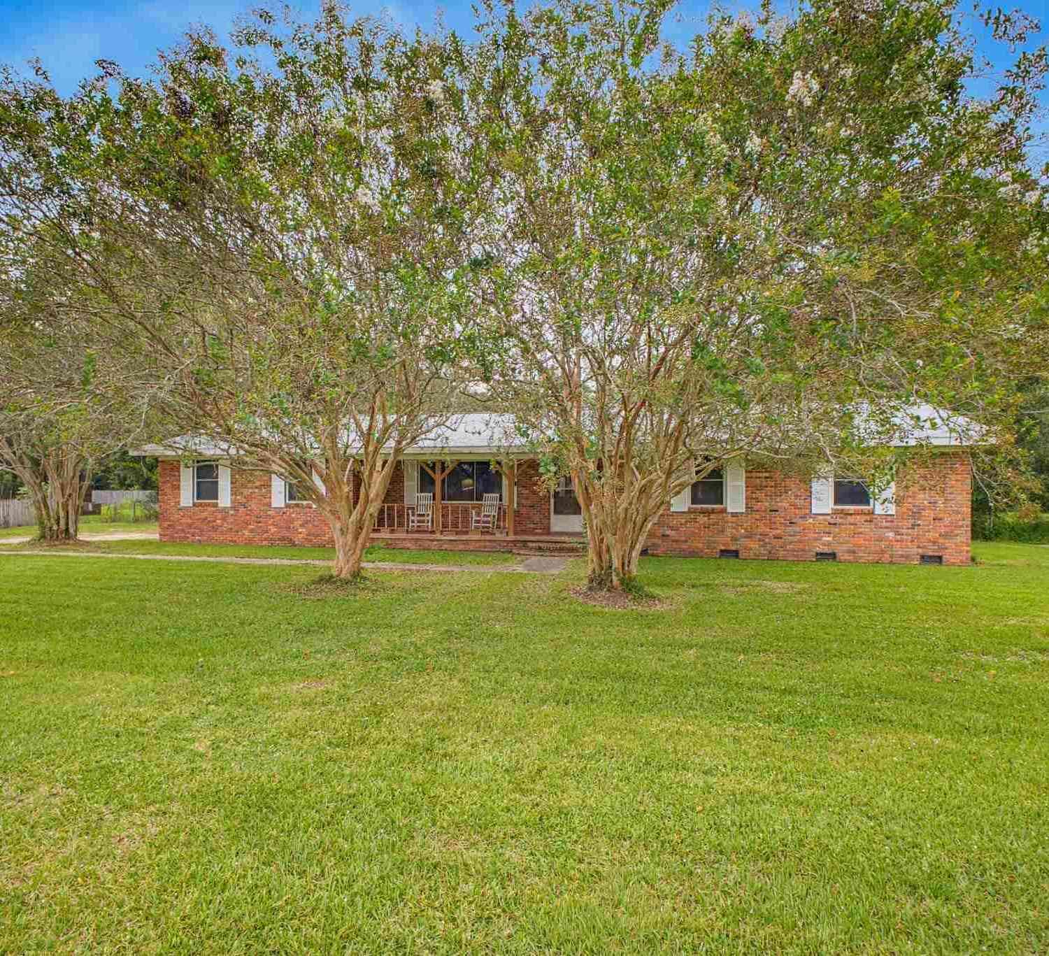 Homes For Sale - 5710 Perkins St<br/> Pensacola, FL 32526