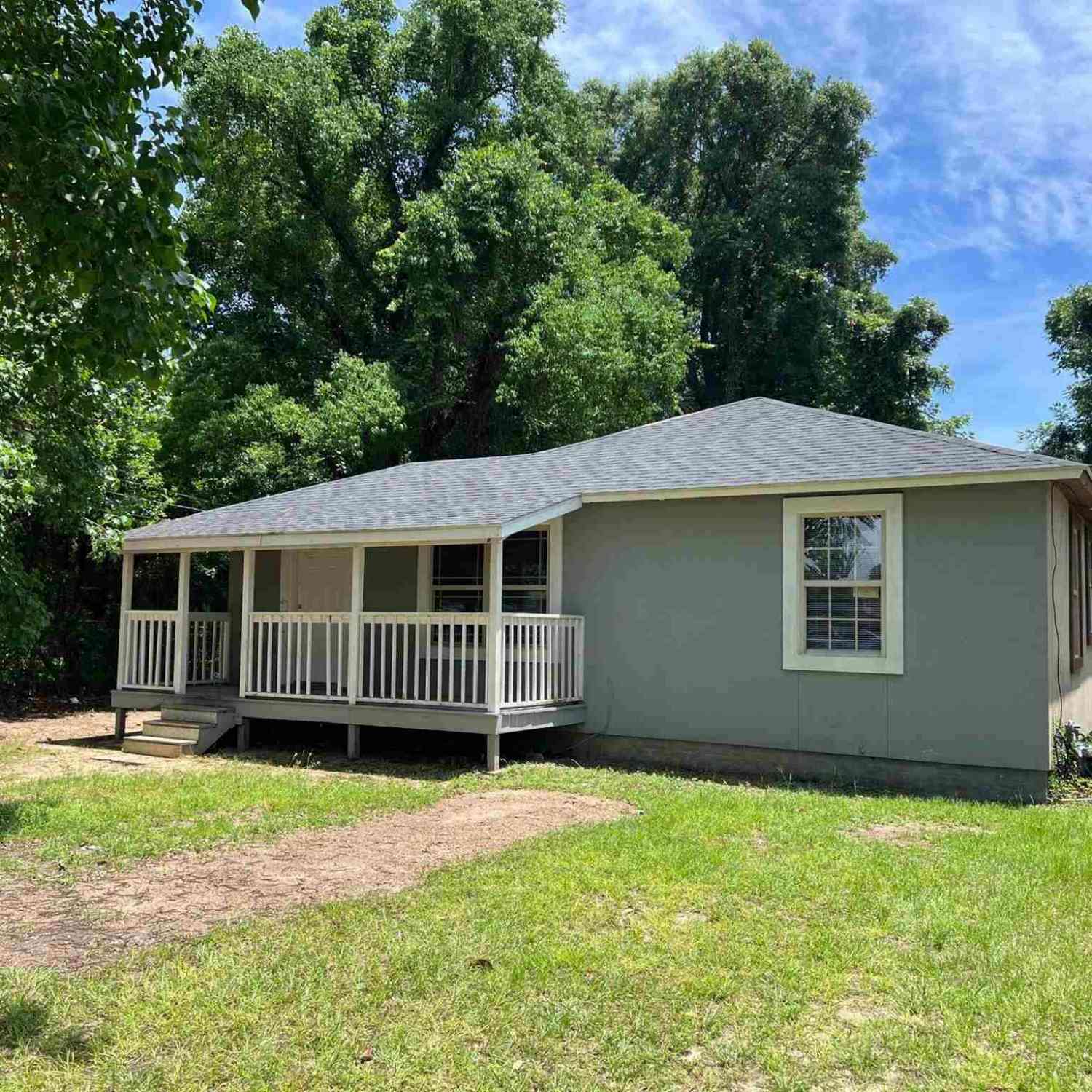 Homes For Sale - 3315 W Lloyd St<br/> Pensacola, FL 32505