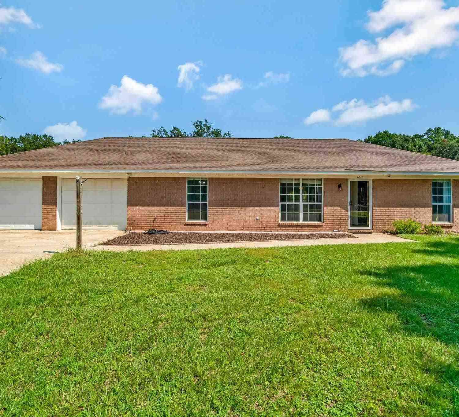 Homes For Sale - 8610 Hickory Hammock Rd<br/> Milton, FL 32583