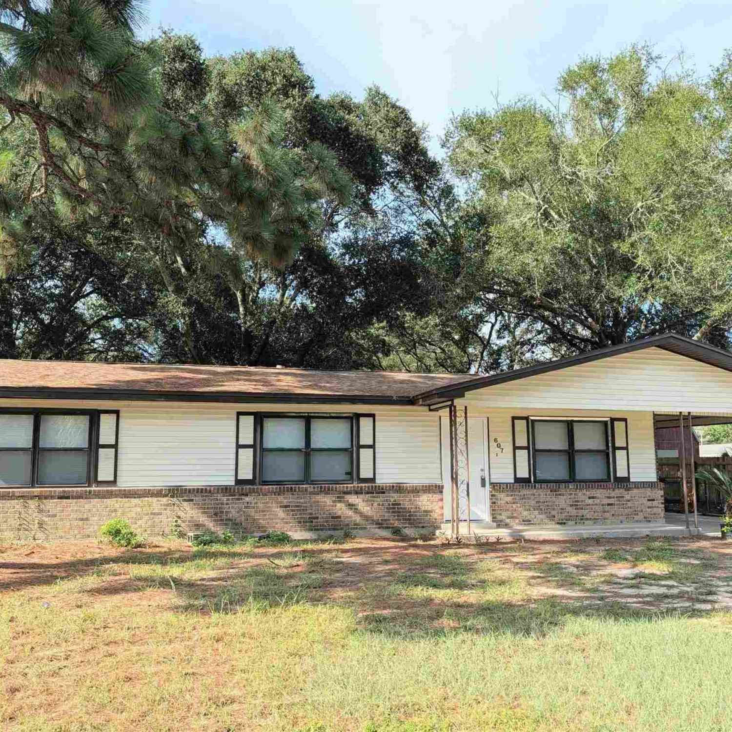 Homes For Sale - 607 Lang Rd<br/> Ft Walton Beach, FL 32547