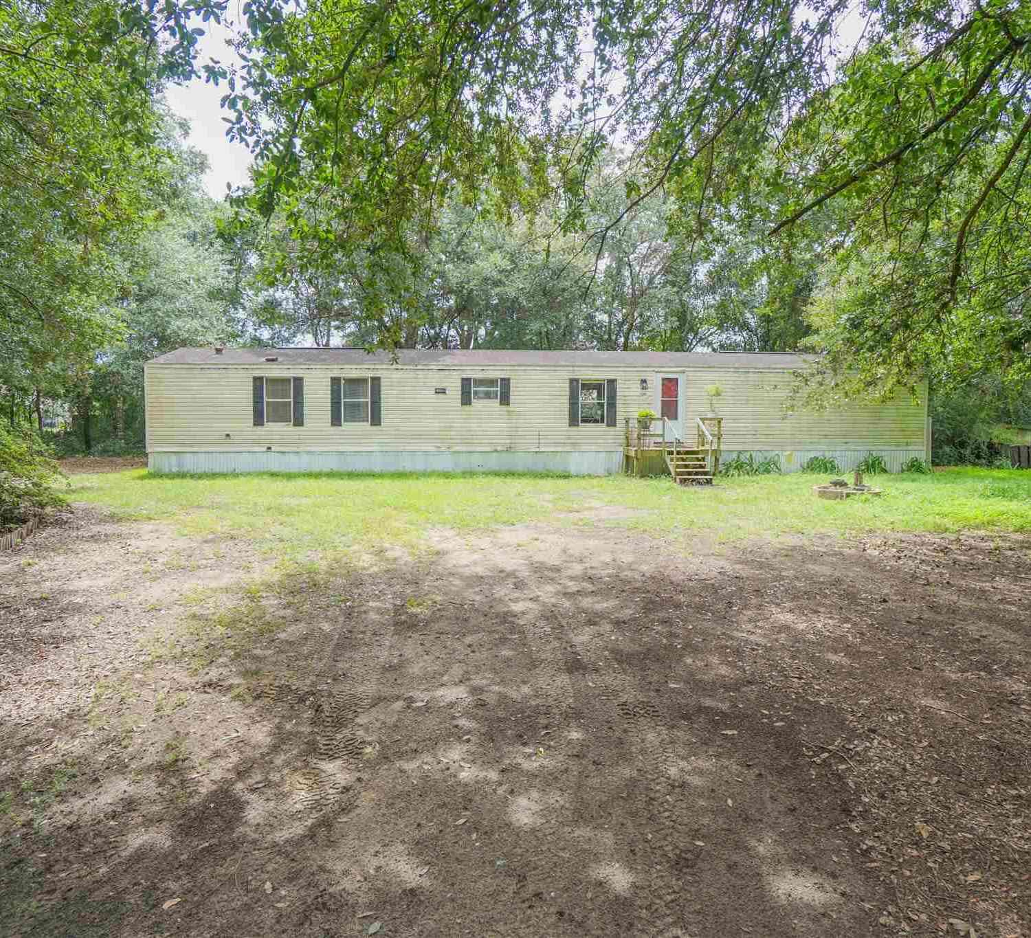 Homes For Sale - 5248 Peacock Rd<br/> Milton, FL 32570