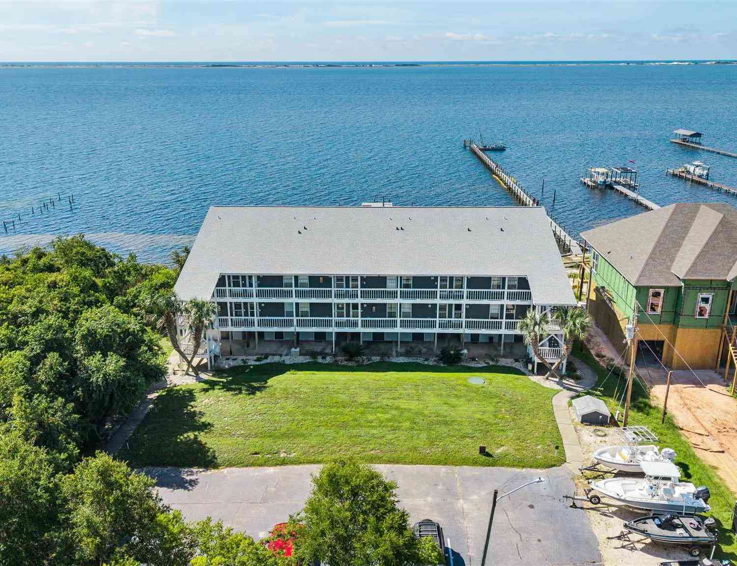 Homes For Sale - 5539 Soundside Dr #L<br/> Gulf Breeze, FL 32563