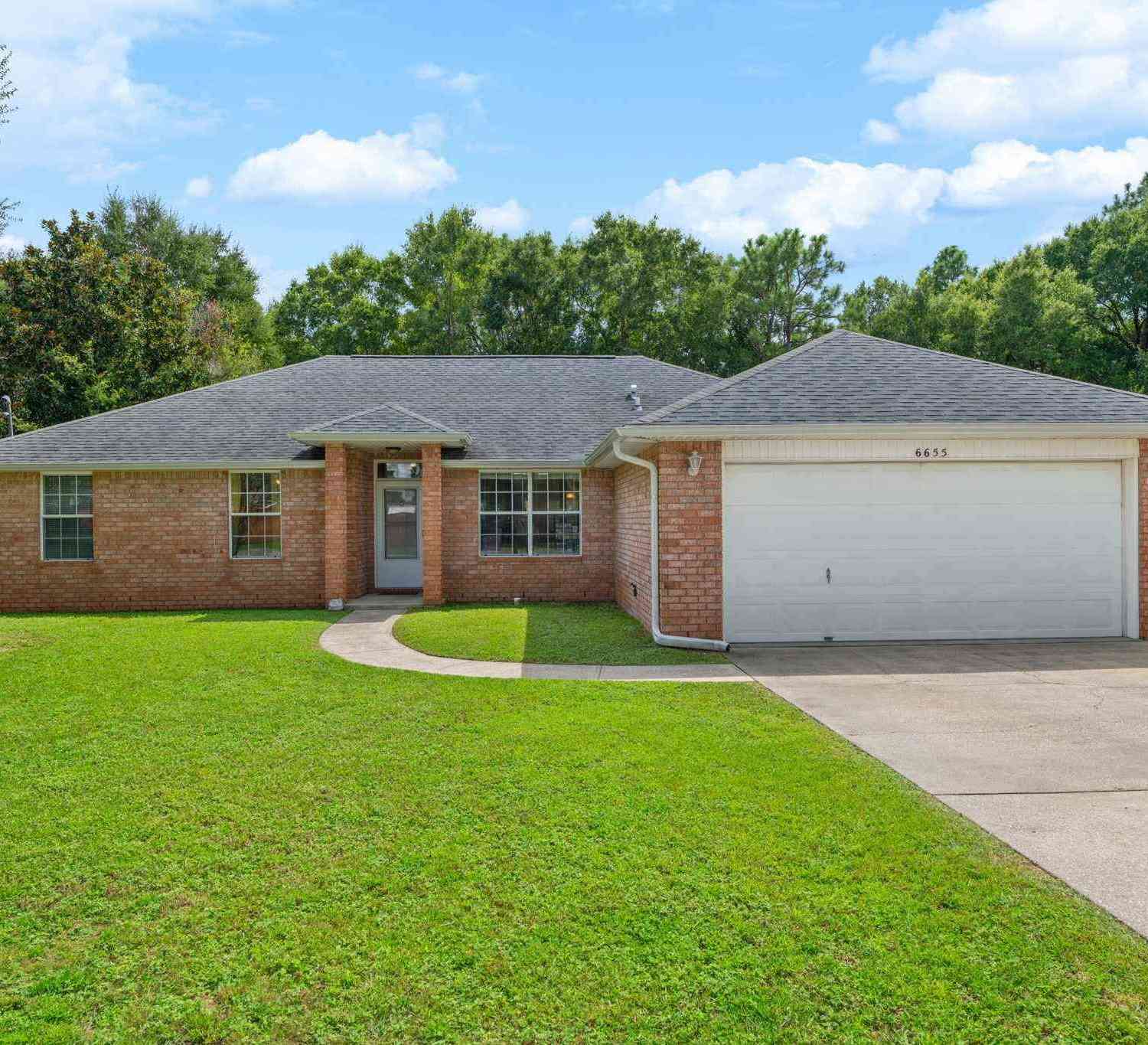 Homes For Sale - 6655 Ridge Crest Dr<br/> Milton, FL 32570