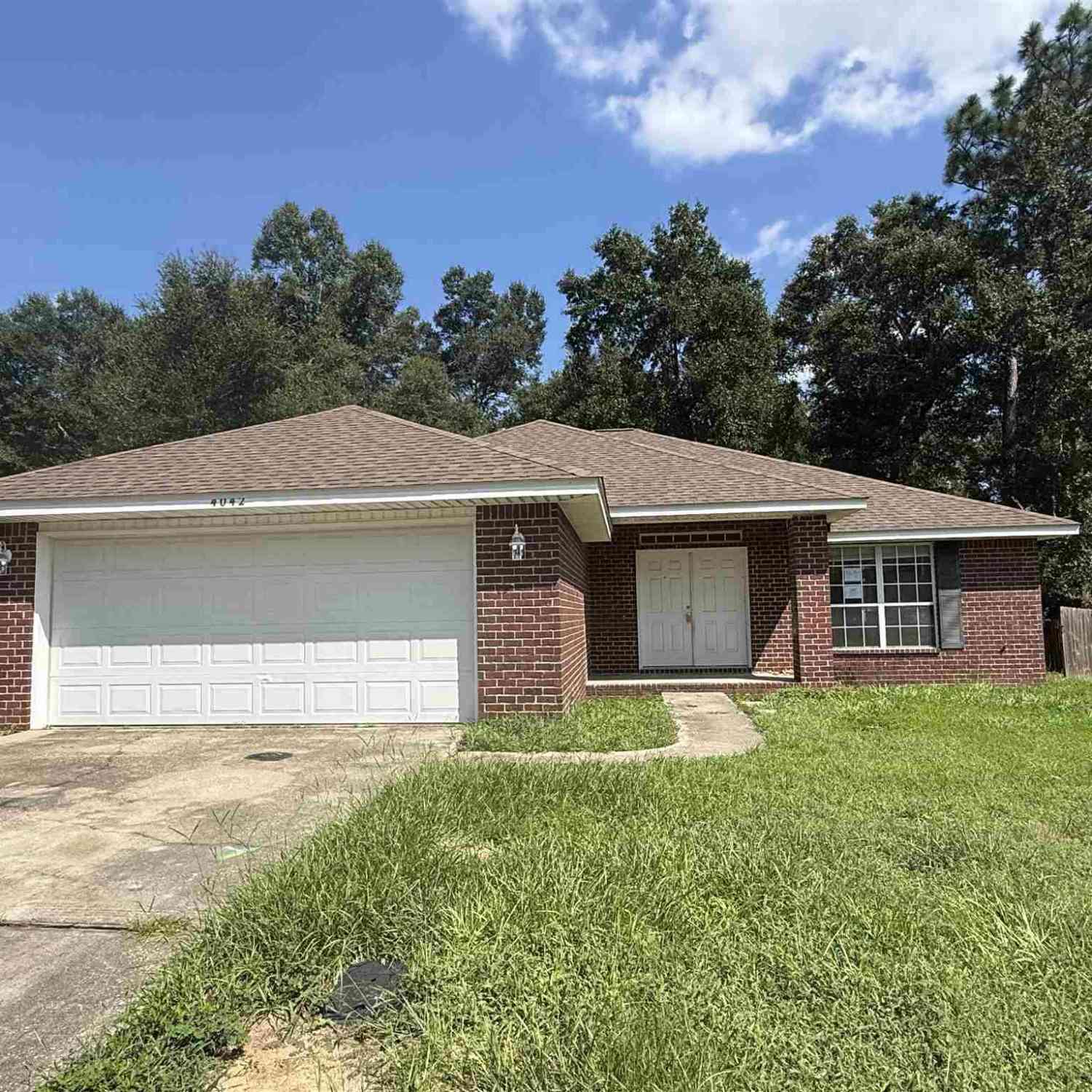 Homes For Sale - 4042 Jacaranda Trc<br/> Milton, FL 32583