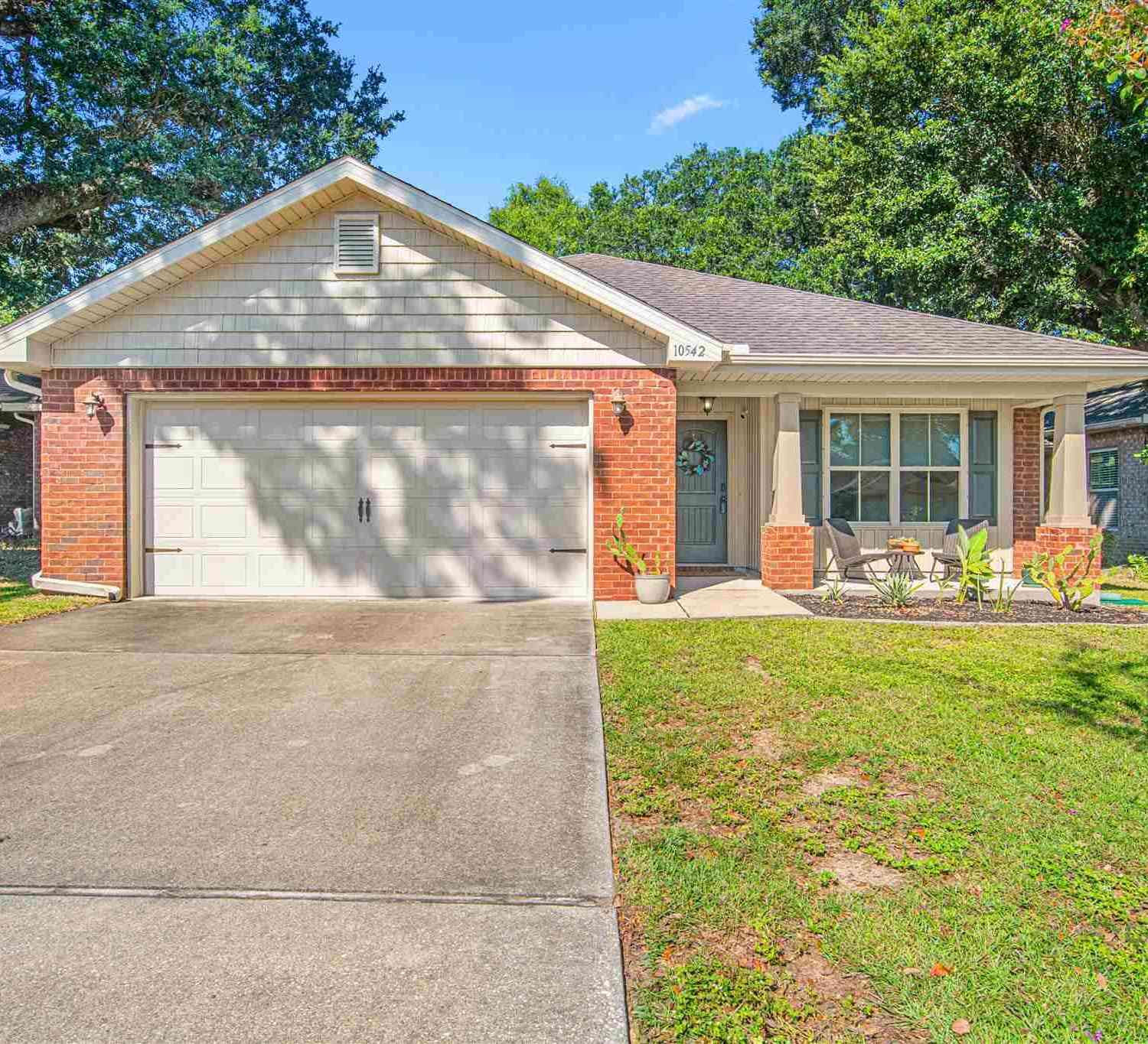 Homes For Sale - 10542 Millbrook Dr<br/> Pensacola, FL 32534