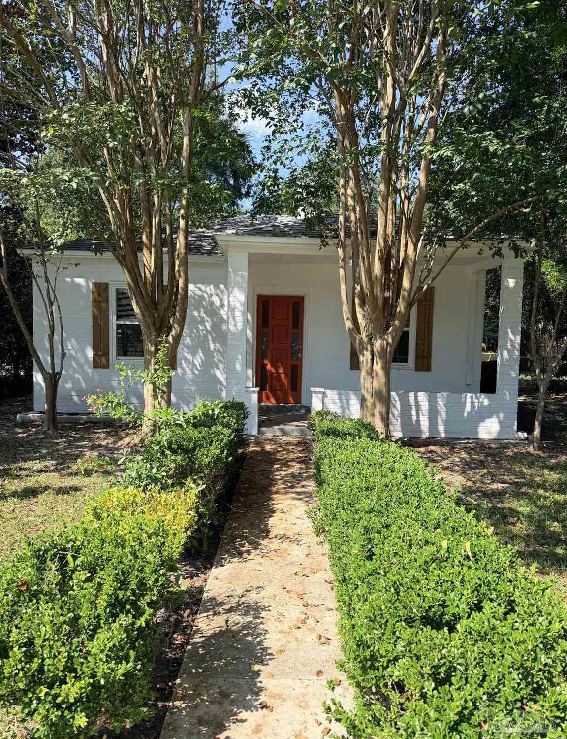 Homes For Sale - 13 Lincoln Rd<br/> Pensacola, FL 32507