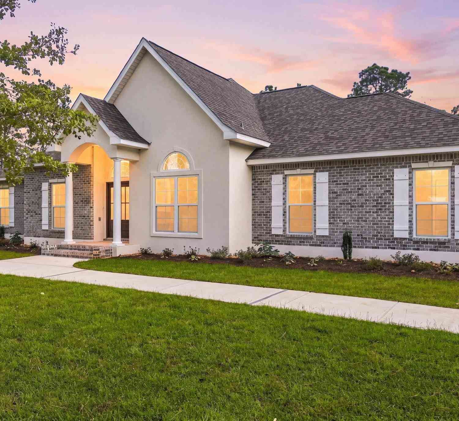 Homes For Sale - 6413 Malibu Ave<br/> Milton, FL 32583