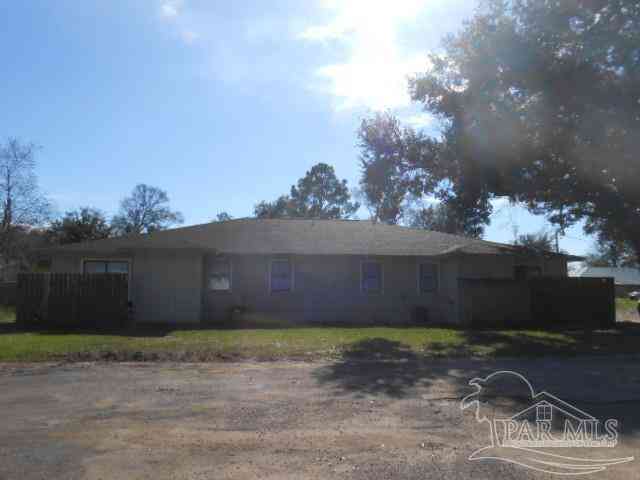 Homes For Rent - 130 E 9 Mile Rd #26<br/> Pensacola, FL 32534