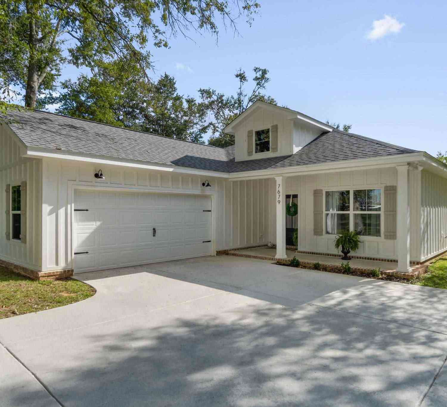 Homes For Sale - 10830 Straw Bridge Rd<br/> Jay, FL 32565
