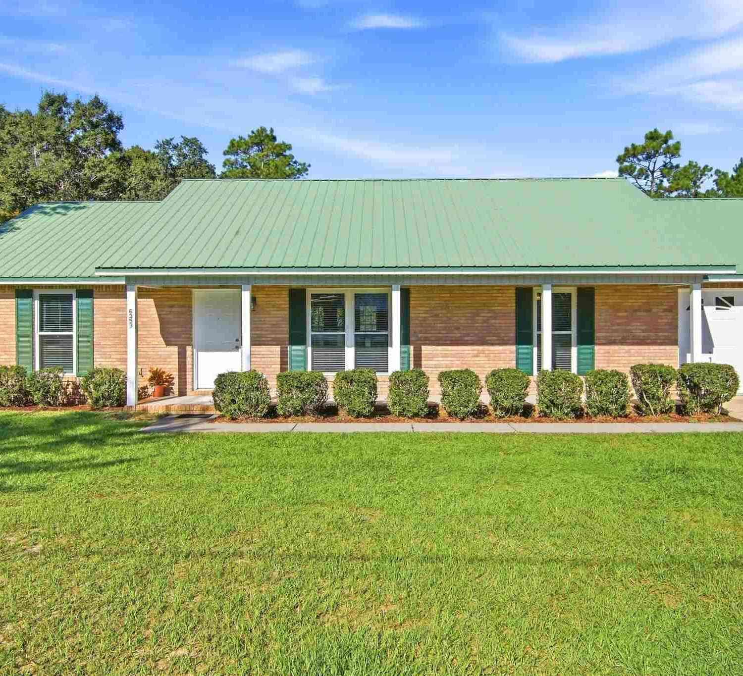 Homes For Sale - 6353 Jason Dr<br/> Milton, FL 32570