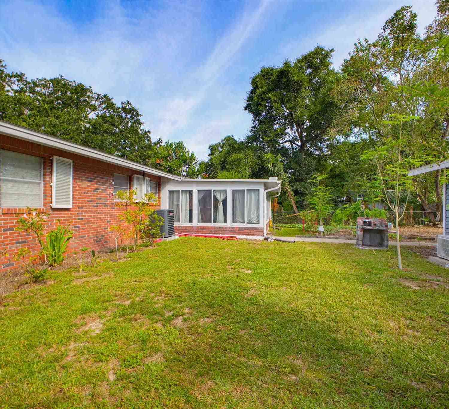 Homes For Sale - 700 N 79th Ave<br/> Pensacola, FL 32506