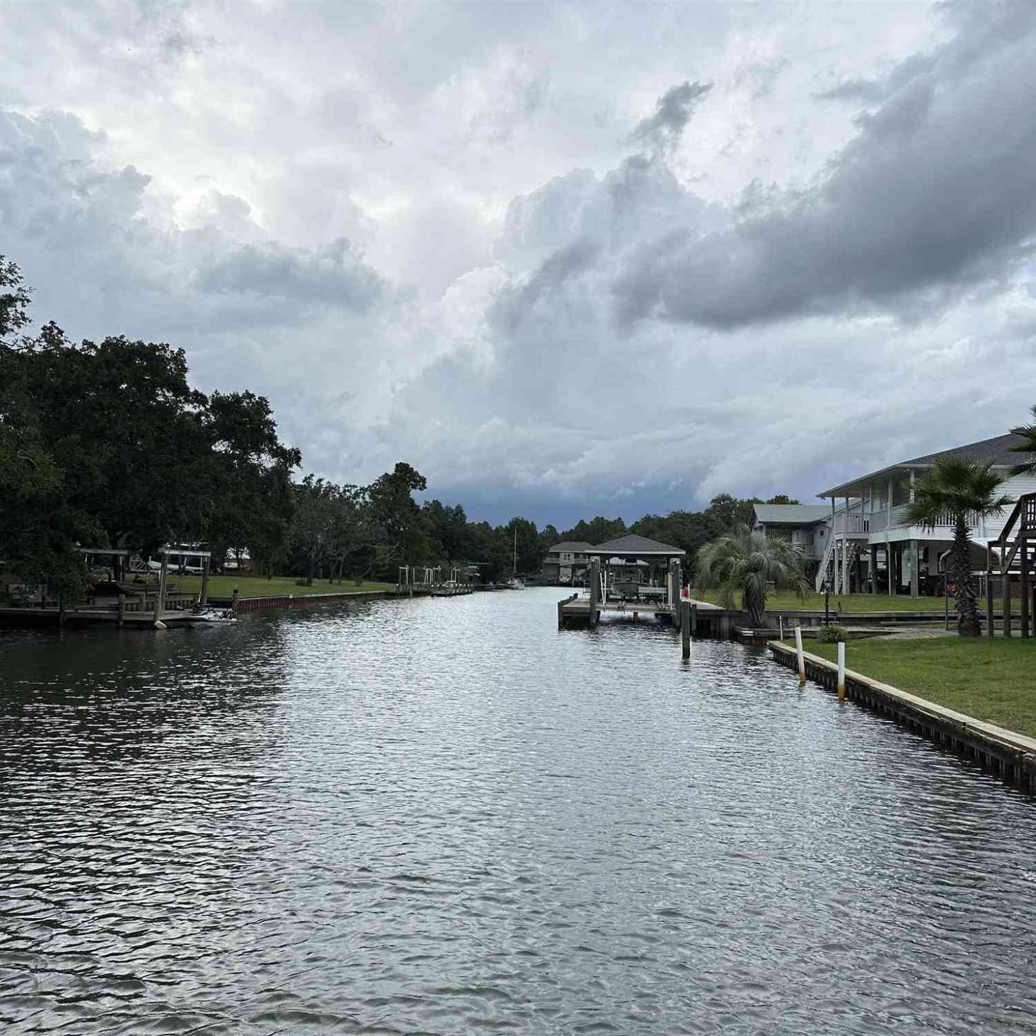 Homes For Sale - 2633 Bayshore Pkwy<br/> Milton, FL 32583