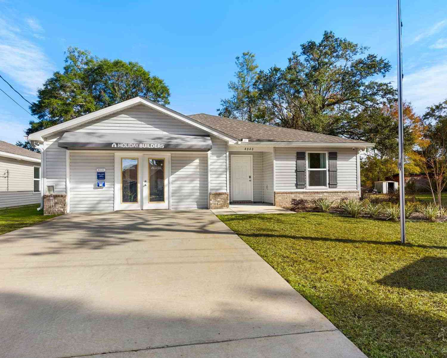 Homes For Sale - 4040 Edgefield St<br/> Milton, FL 32583