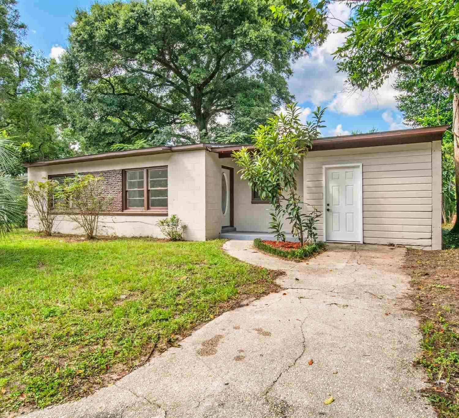 Homes For Sale - 5502 Essex Rd<br/> Escambia County, Pensacola, FL 32506