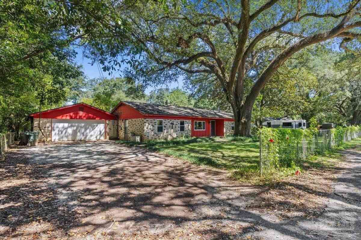 Homes For Sale - 632 Powell St<br/> Pensacola, FL 32534