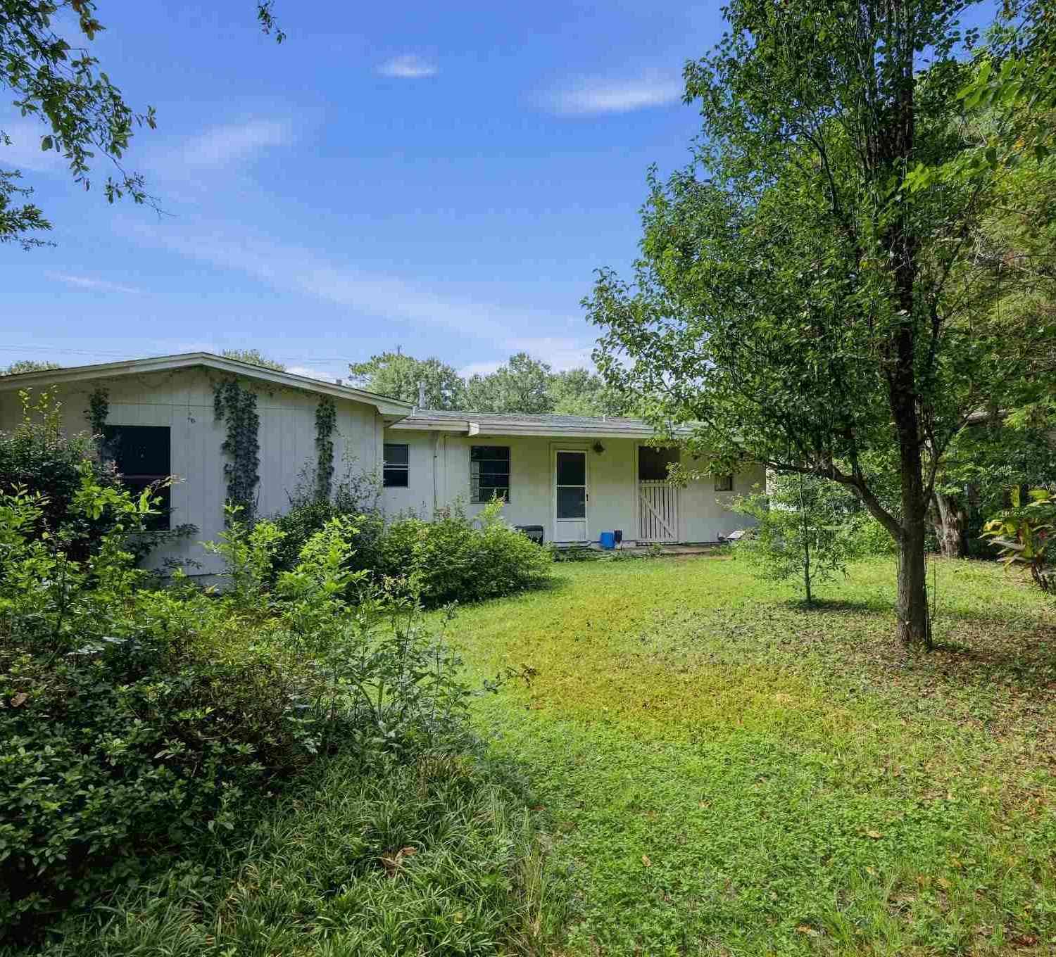 Homes For Sale - 5102 Burlington Ave<br/> Pensacola, FL 32505