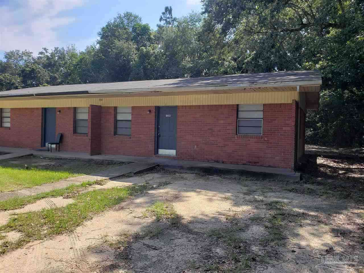 Homes For Rent - 1250 Lake Dr<br/> Cantonment, FL 32533