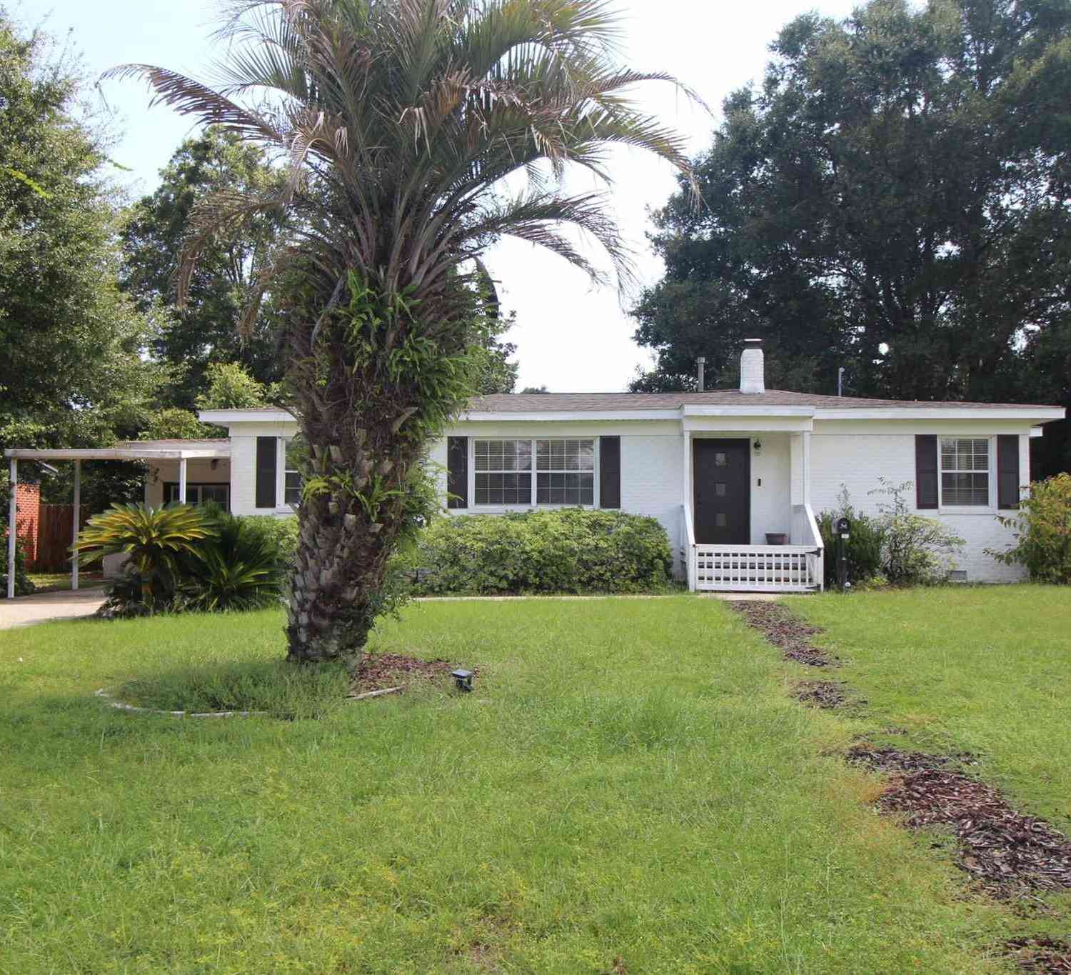 Homes For Rent - 1701 E Anderson St<br/> Pensacola, FL 32503
