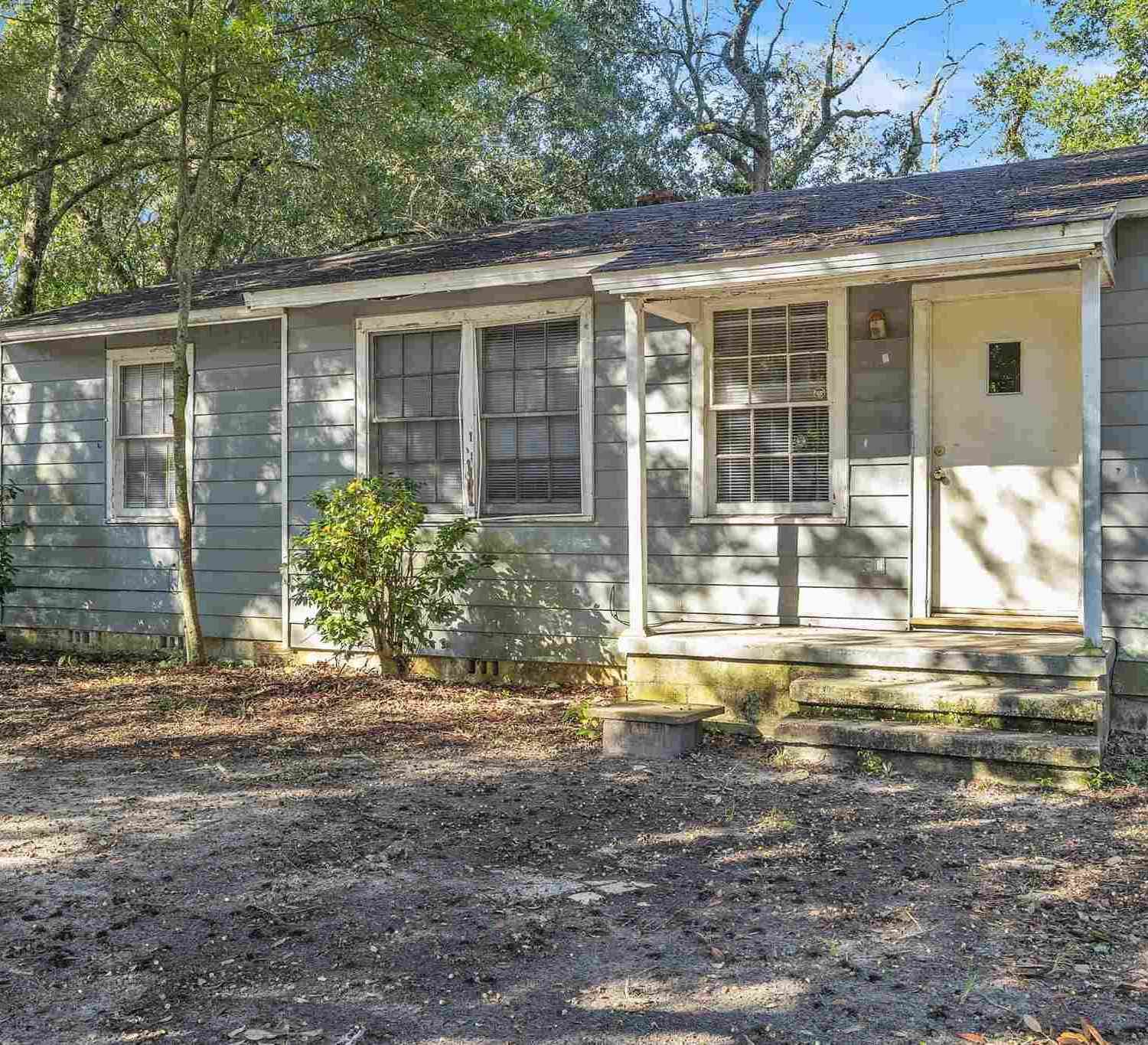 Homes For Sale - 33 Kennington Dr<br/> Pensacola, FL 32507