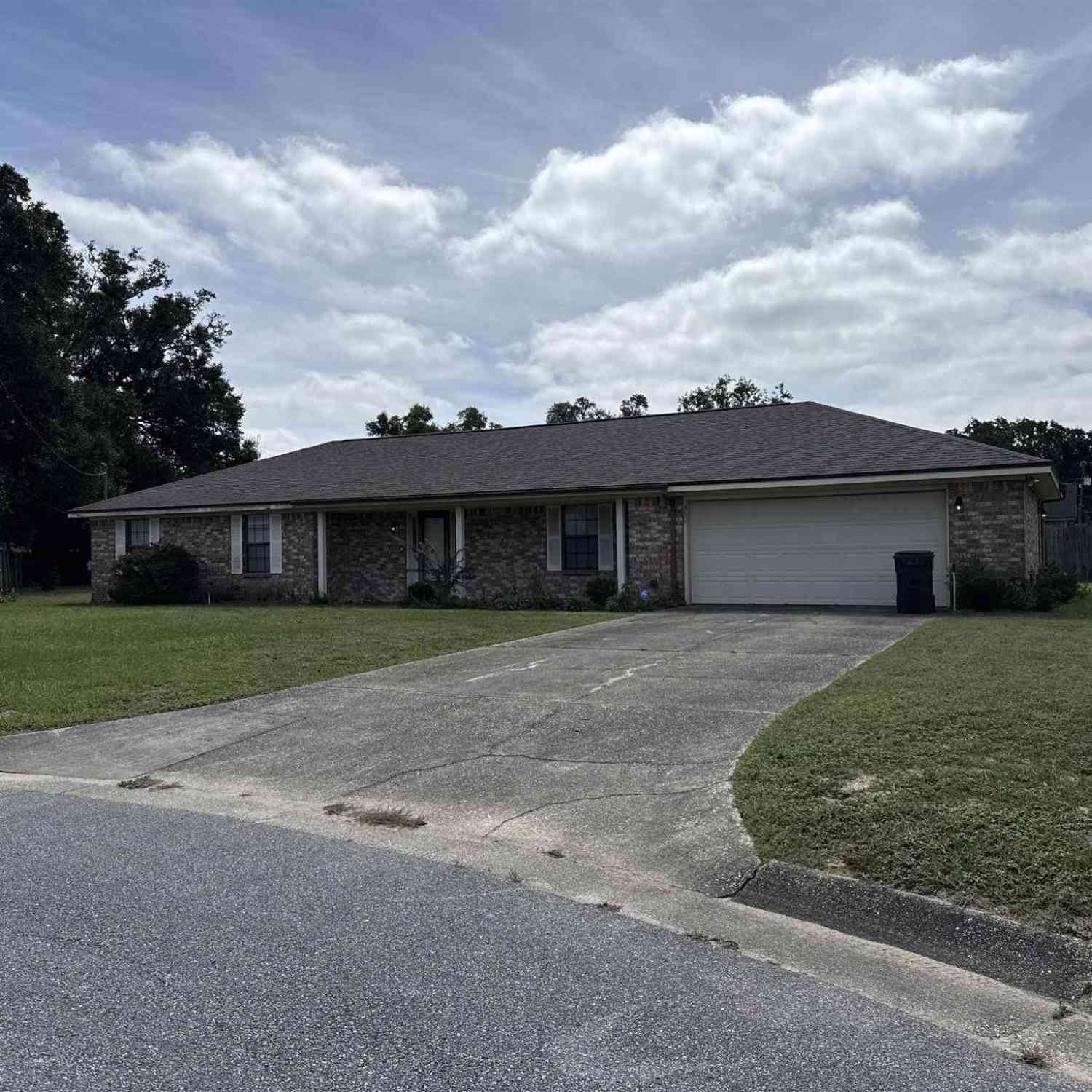 Homes For Sale - 330 S 73rd Ave<br/> Pensacola, FL 32506
