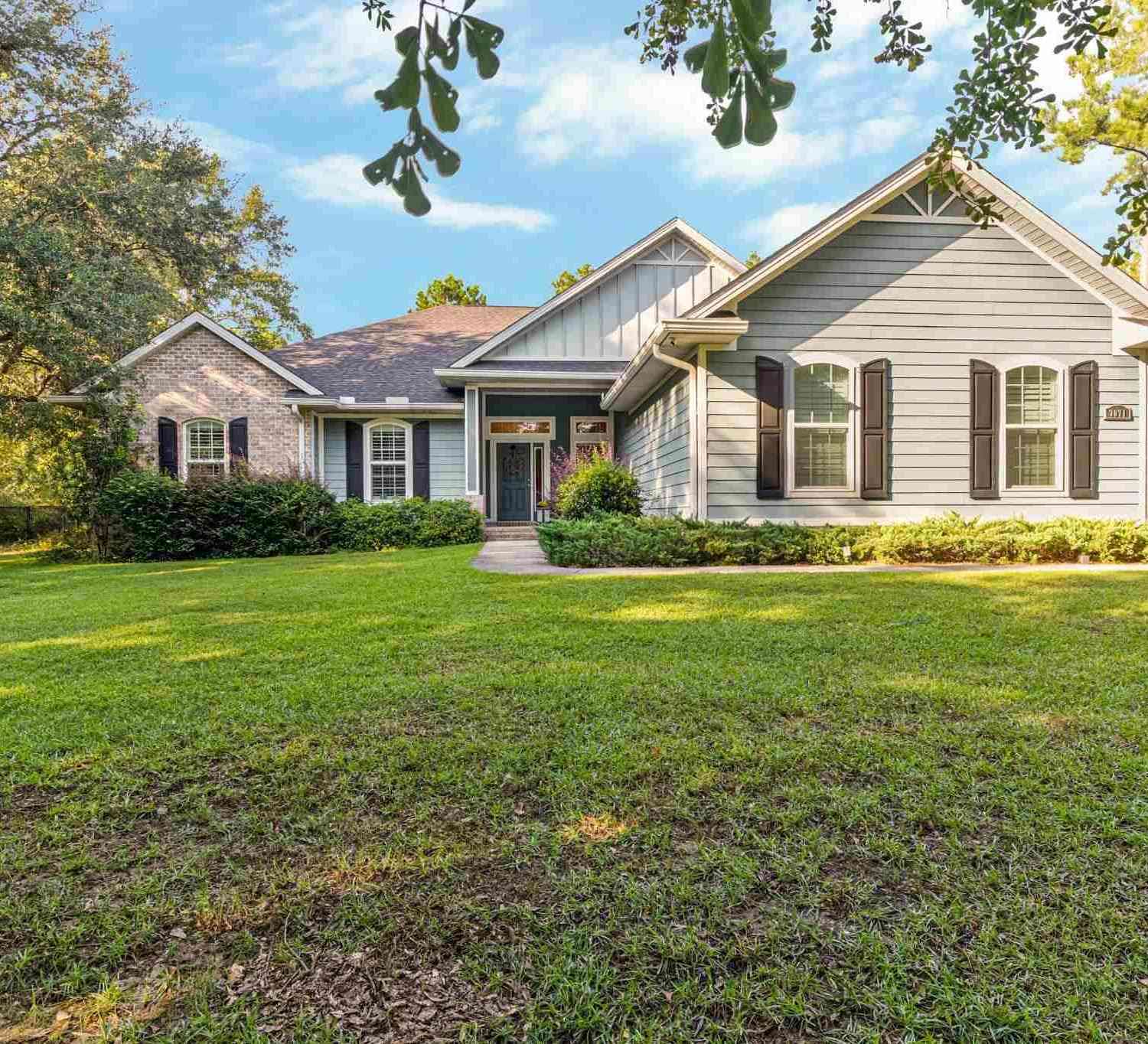 Homes For Sale - 7071 Foxboro Cir<br/> Pace, FL 32571