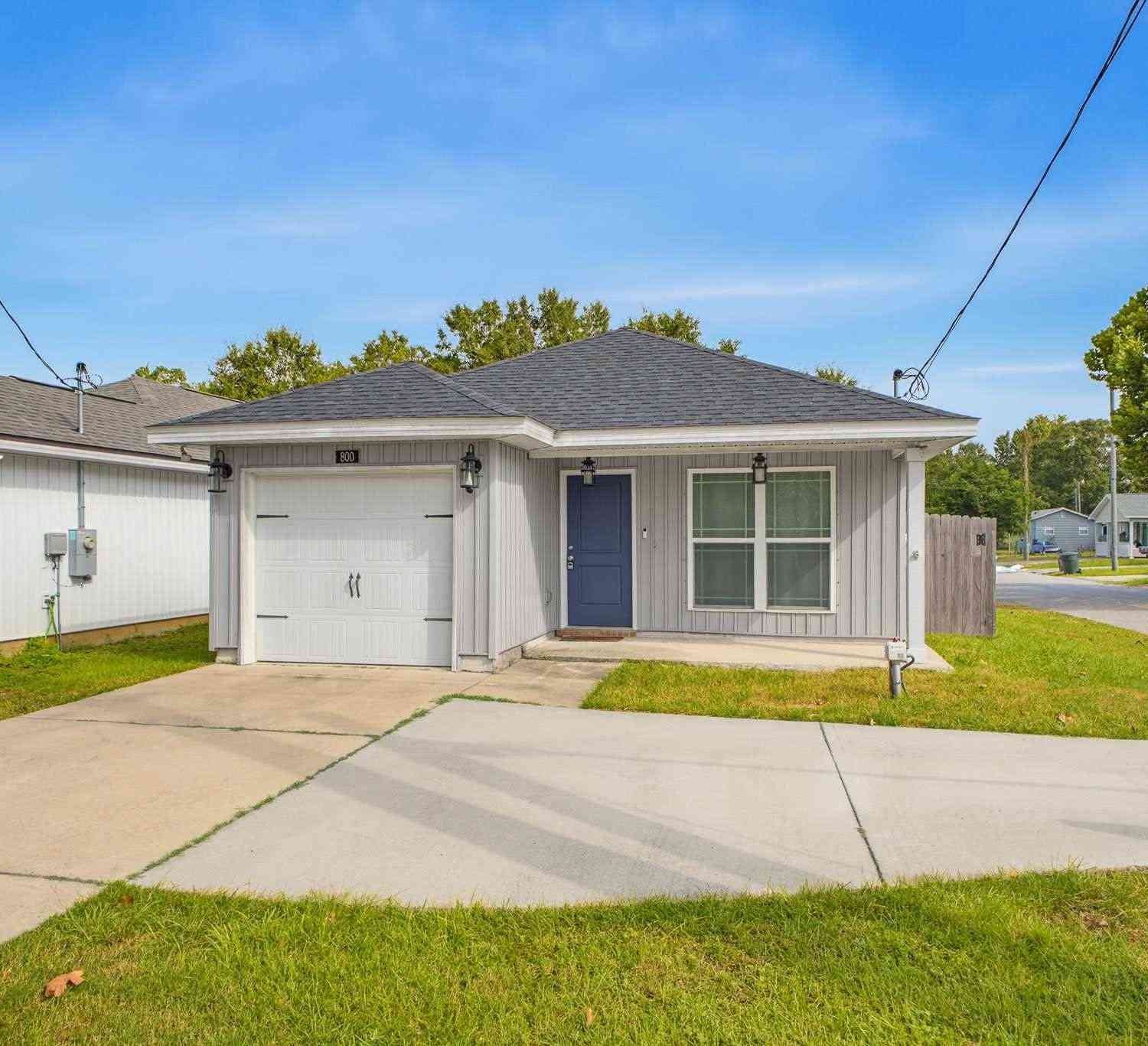 Homes For Sale - 800 W Detroit Blvd<br/> Pensacola, FL 32534