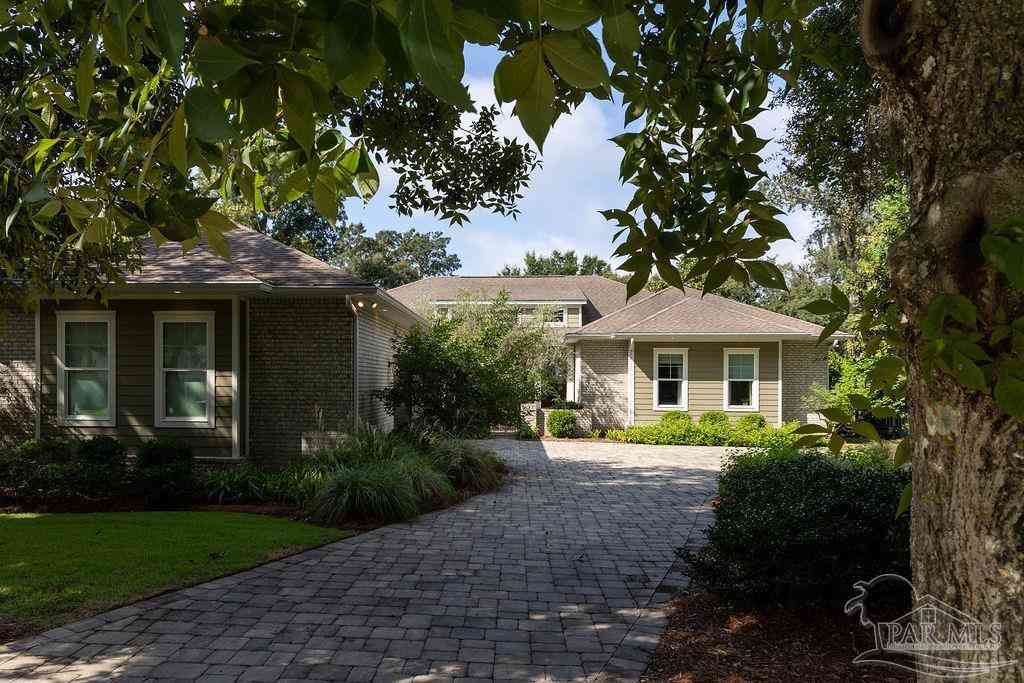 Homes For Sale - 128 Highpoint Dr<br/> Gulf Breeze, FL 32561