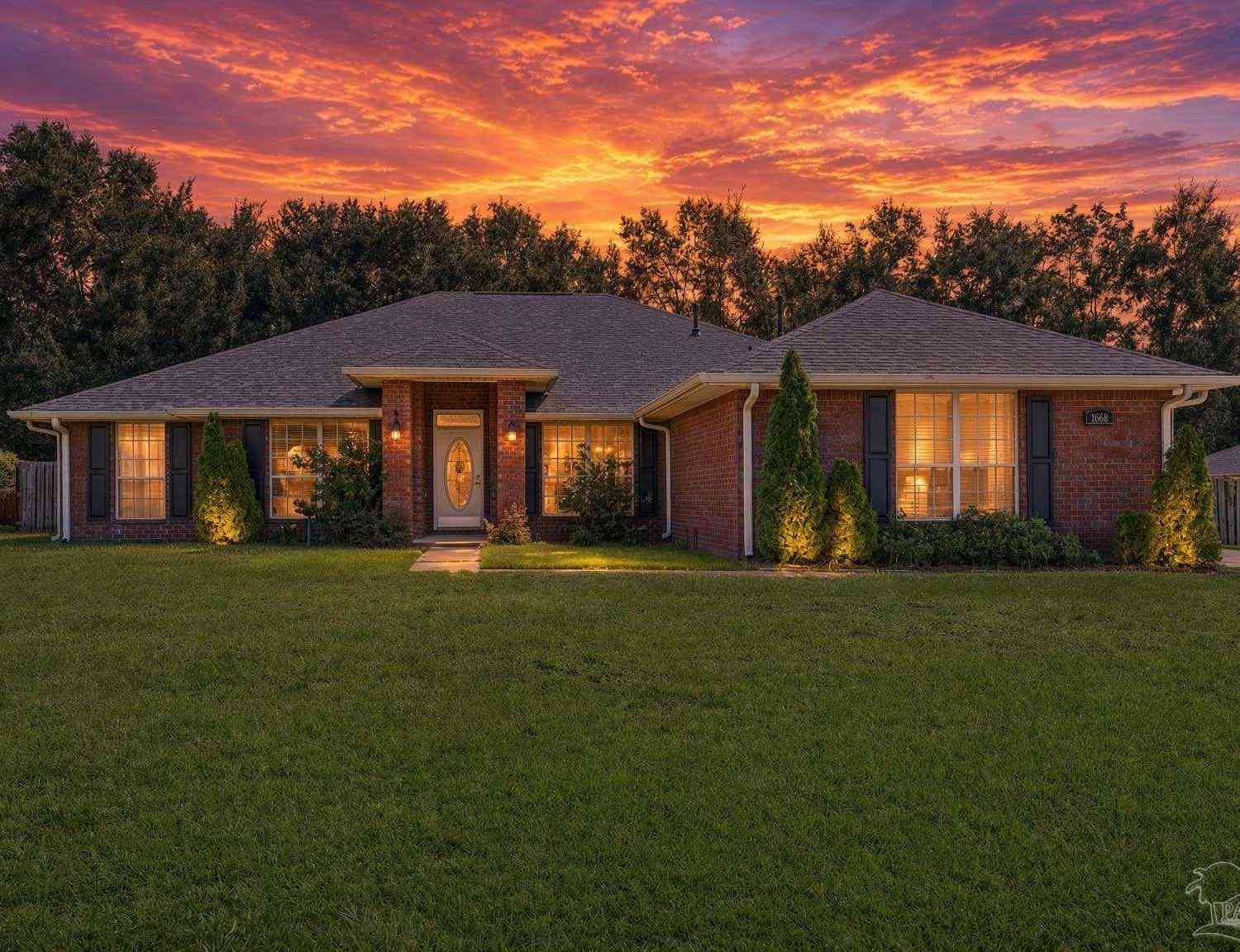 Homes For Sale - 1668 Hollow Point Dr<br/> Cantonment, FL 32533