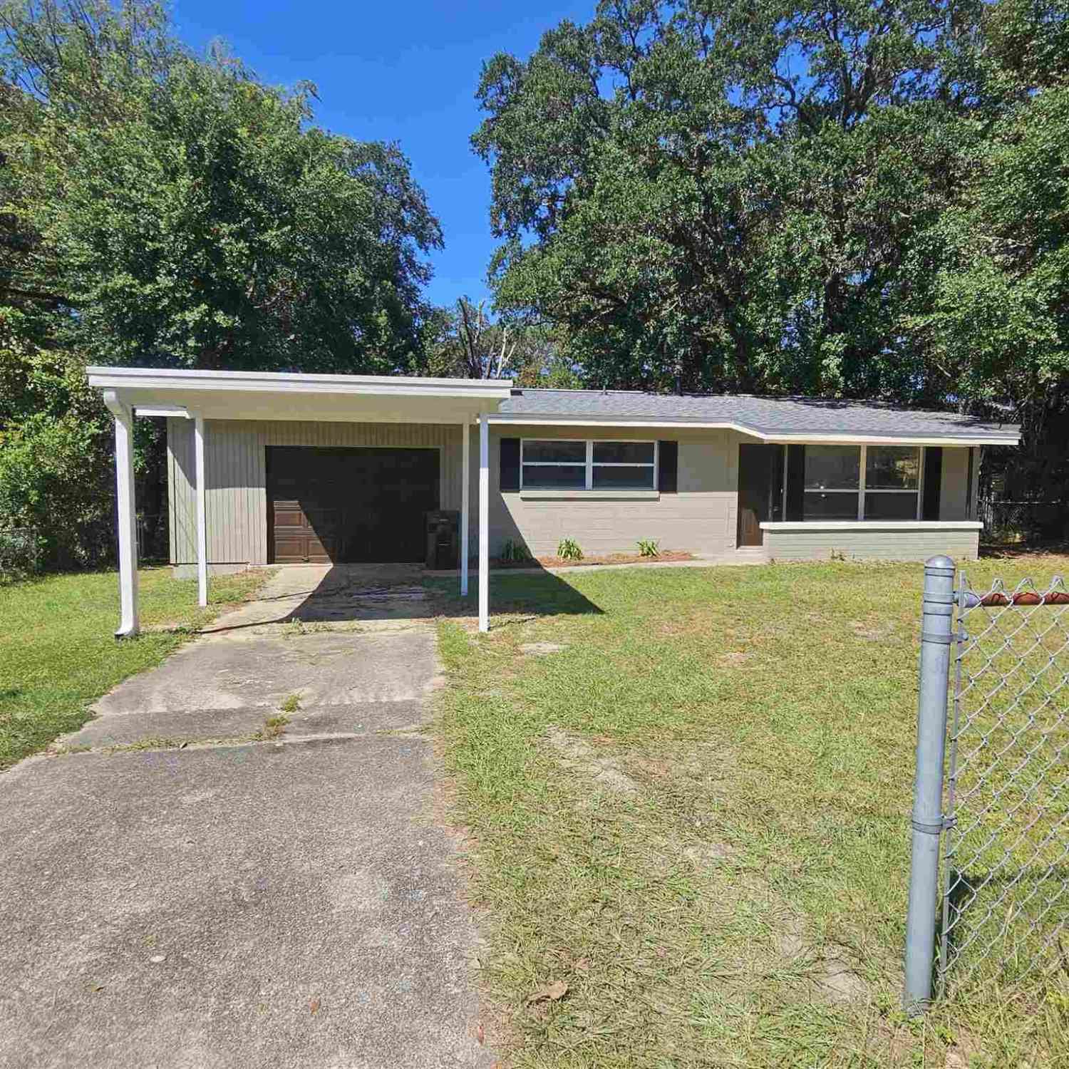 Homes For Sale - 904 Artesian Ave<br/> Escambia County, Pensacola, FL 32505