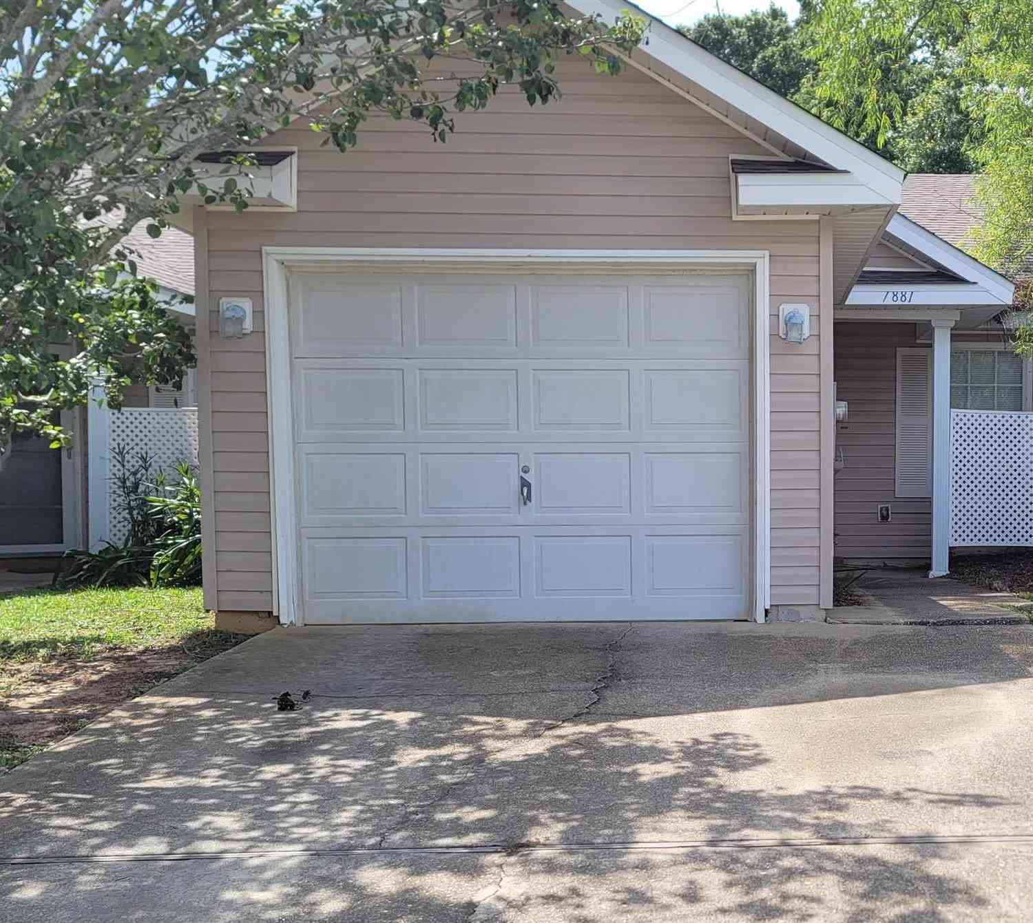 Homes For Rent - 7881 Stonebrook Dr<br/> Pensacola, FL 32514
