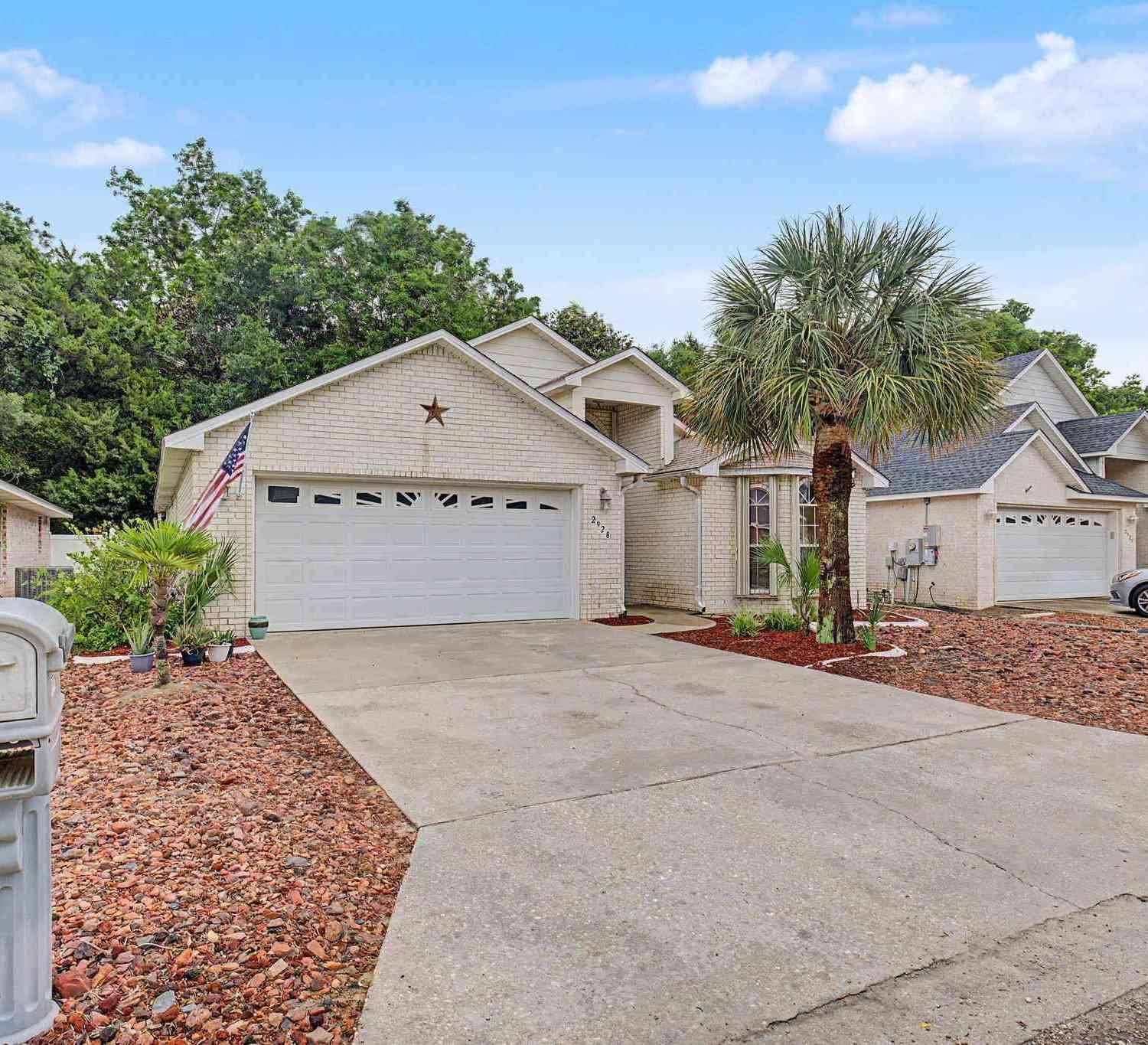 Homes For Rent - 2928 Hidden Bay Blvd<br/> Navarre, FL 32566